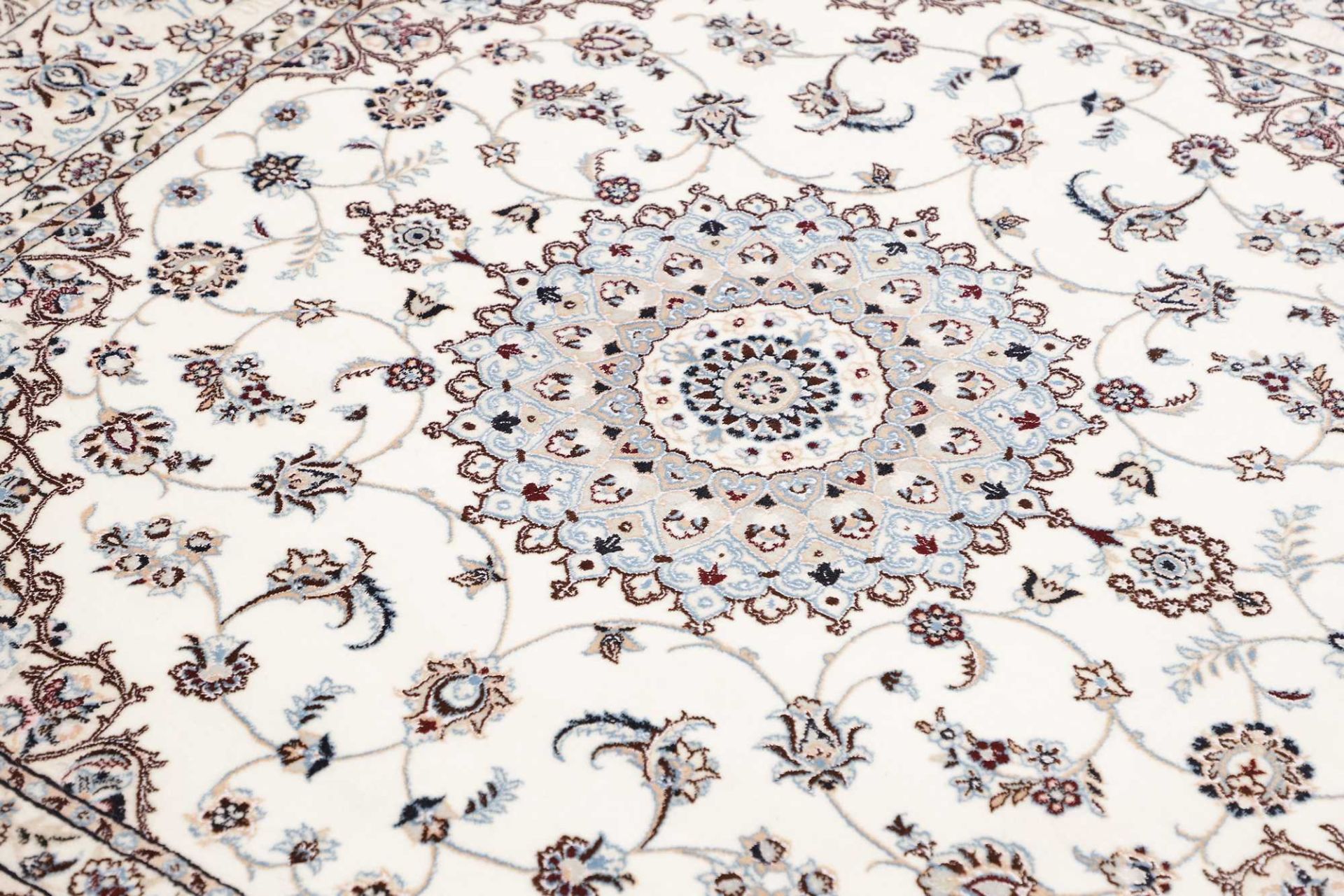 Nain Persian Rug 165 × 162 cm, Wool, hand-knotted