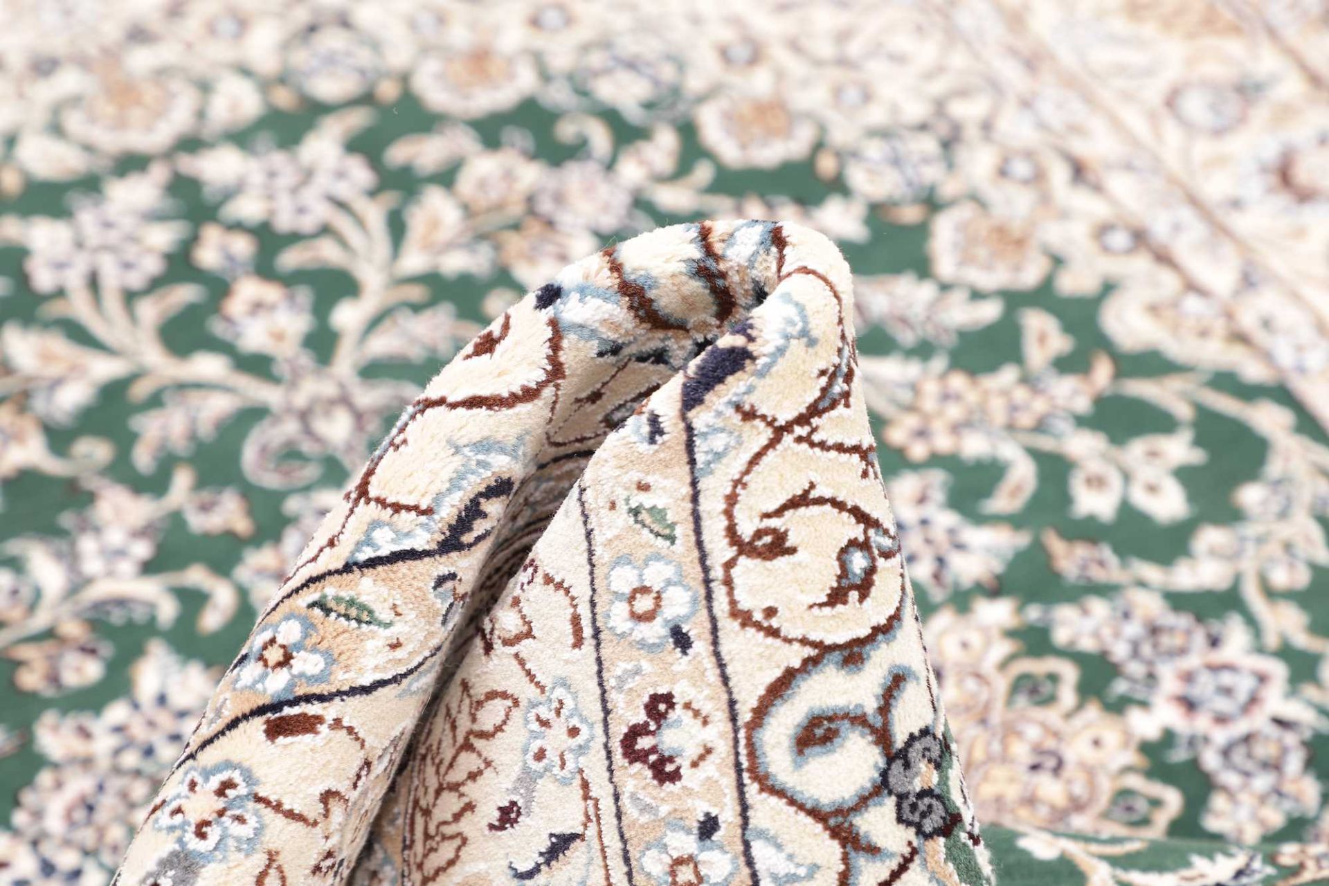 Hand-Knotted Wool Nain Persian Rug, 106 × 153 cm