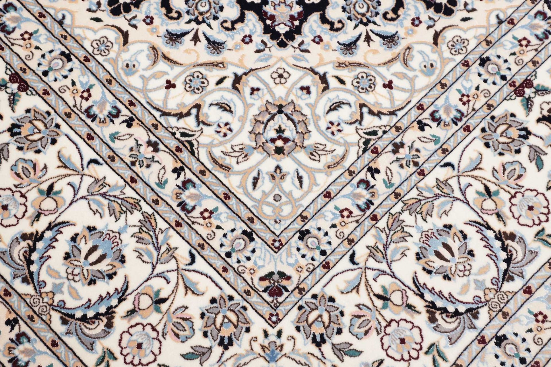 Nain Persian Rug 212 × 307 cm, Wool, hand-knotted