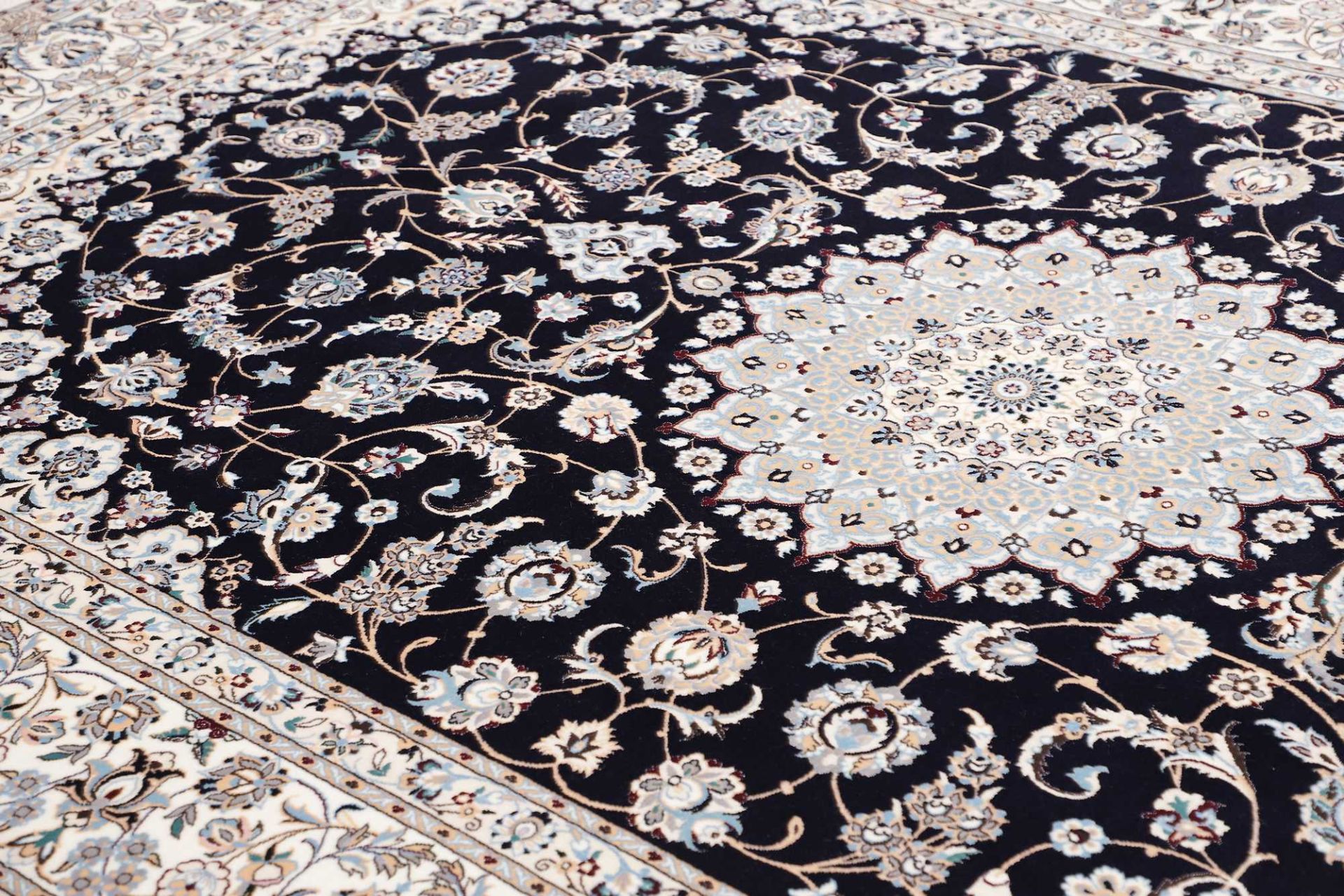 Nain Persian Rug 212 × 307 cm, Wool, hand-knotted