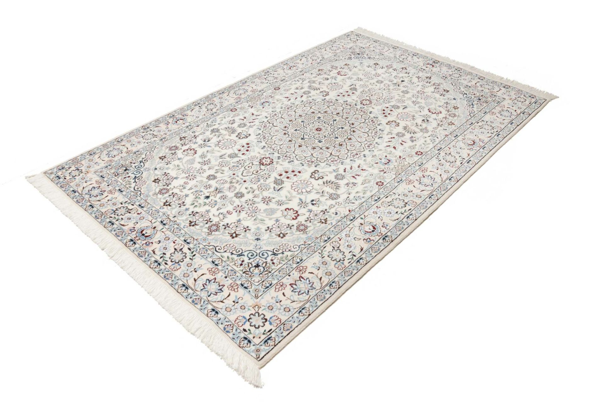 Nain Persian Rug — hand-knotted, 136 × 209 cm, Wool