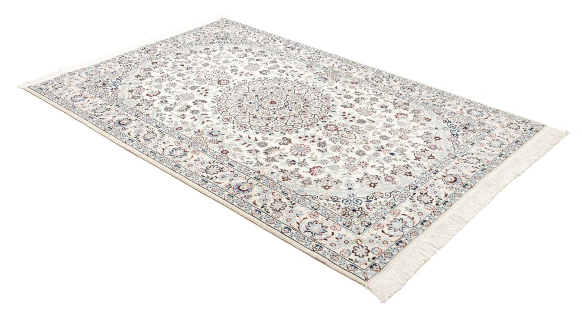 Nain Persian Rug — hand-knotted, 136 × 209 cm, Wool