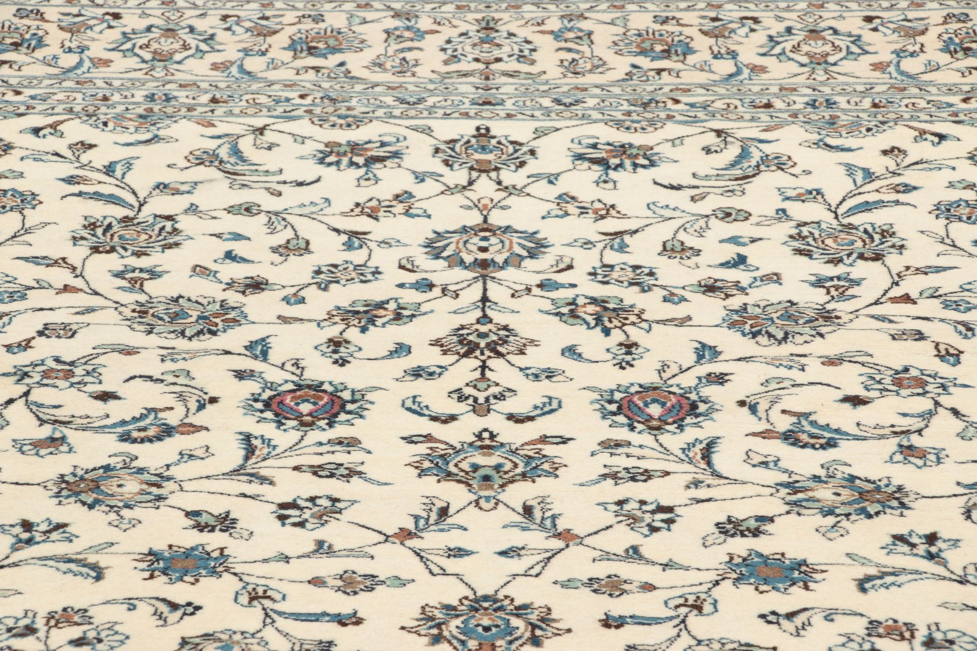 Kashan Persian Rug 252 × 344 cm, Wool, hand-knotted