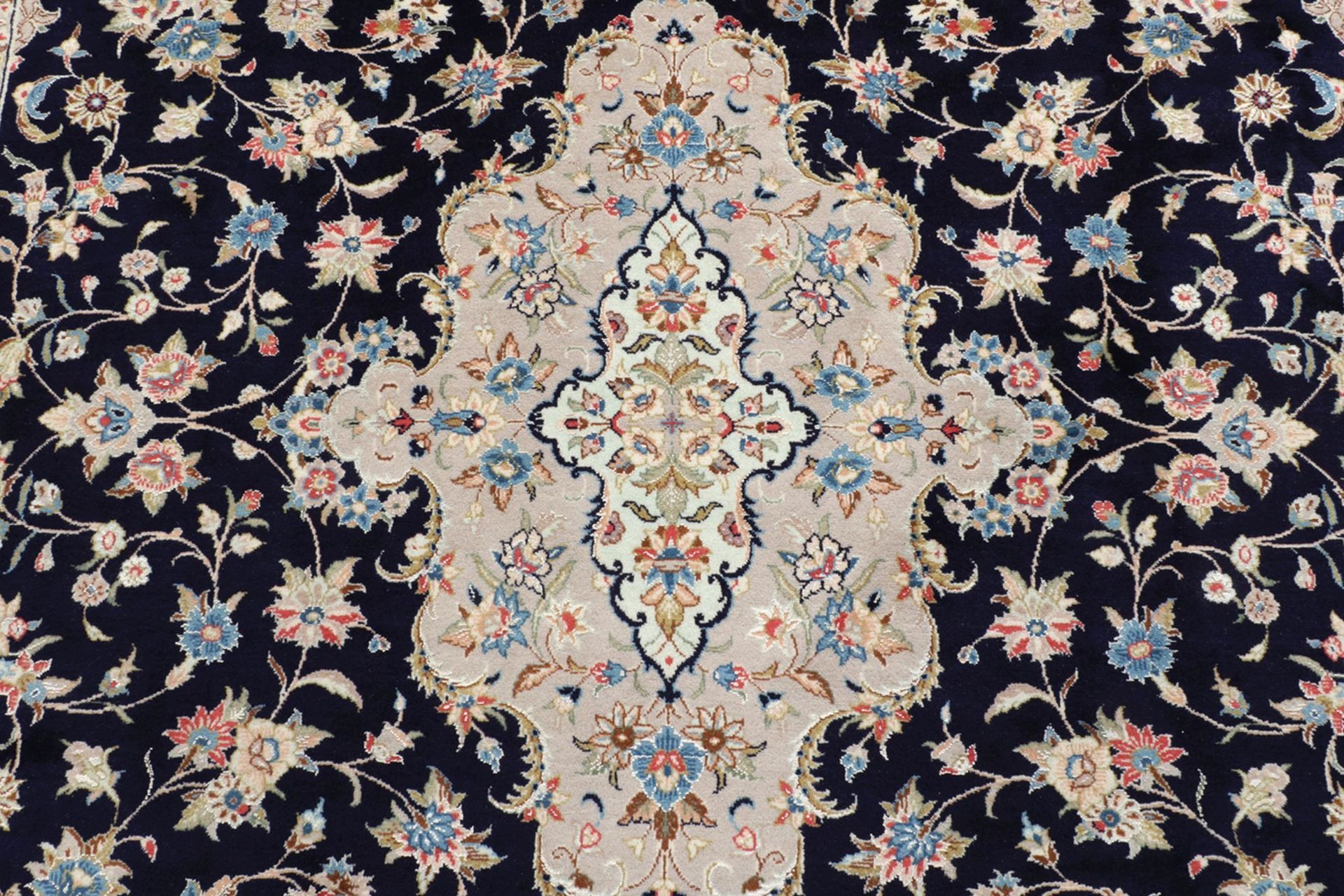 Hand-Knotted Wool Kashan Persian Rug, 250 × 345 cm