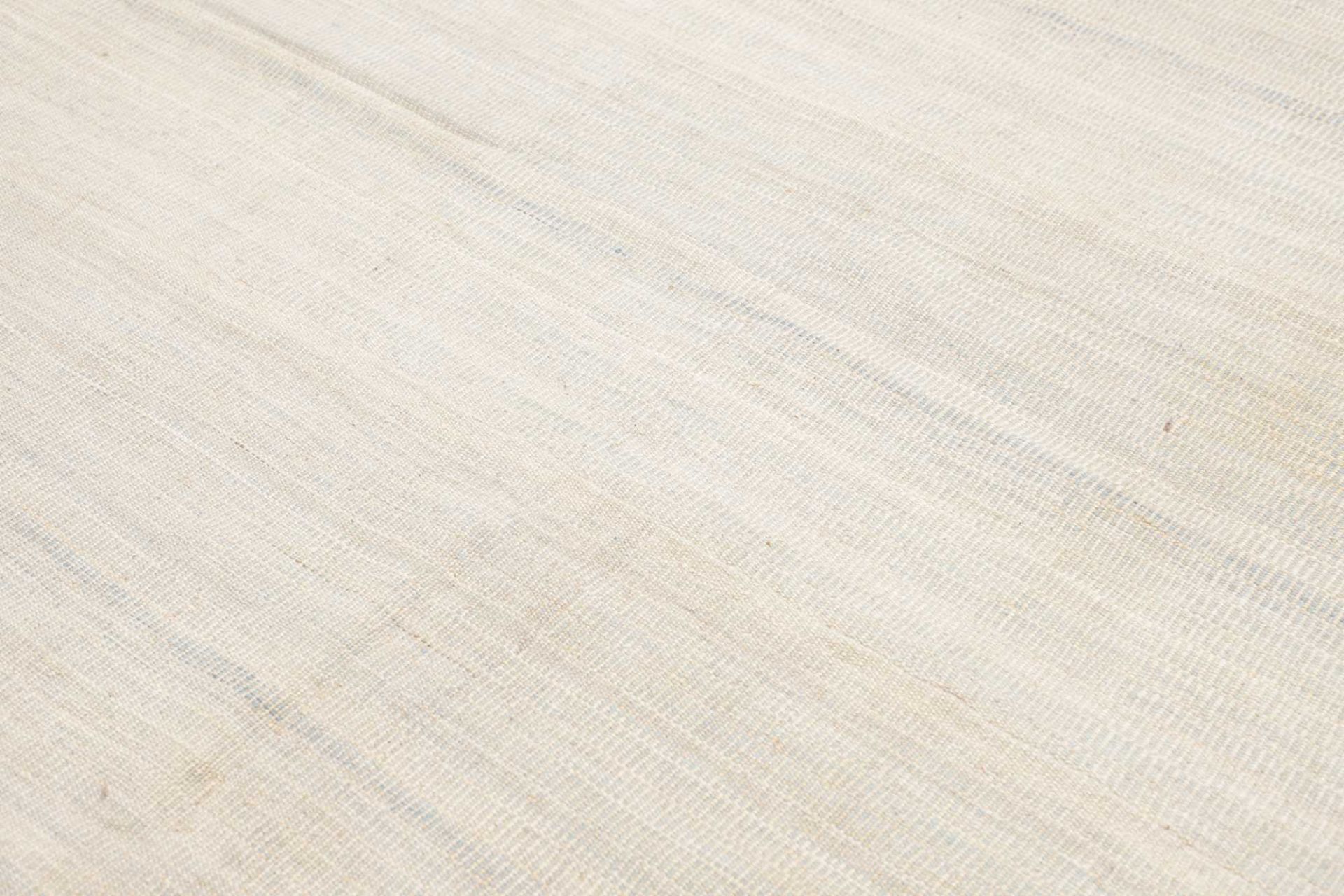 Hand-Woven Wool Kilim Persian Rug, 250 × 356 cm