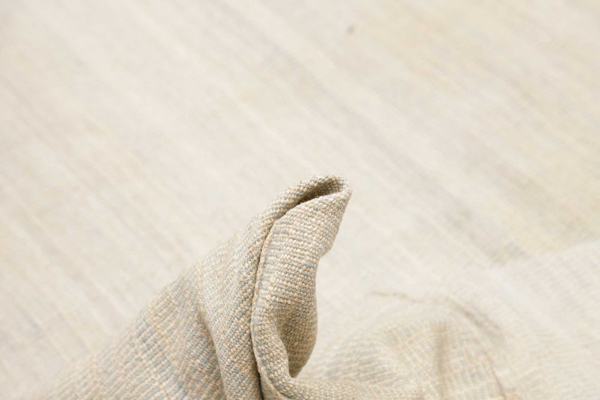 Hand-Woven Wool Kilim Persian Rug, 250 × 356 cm