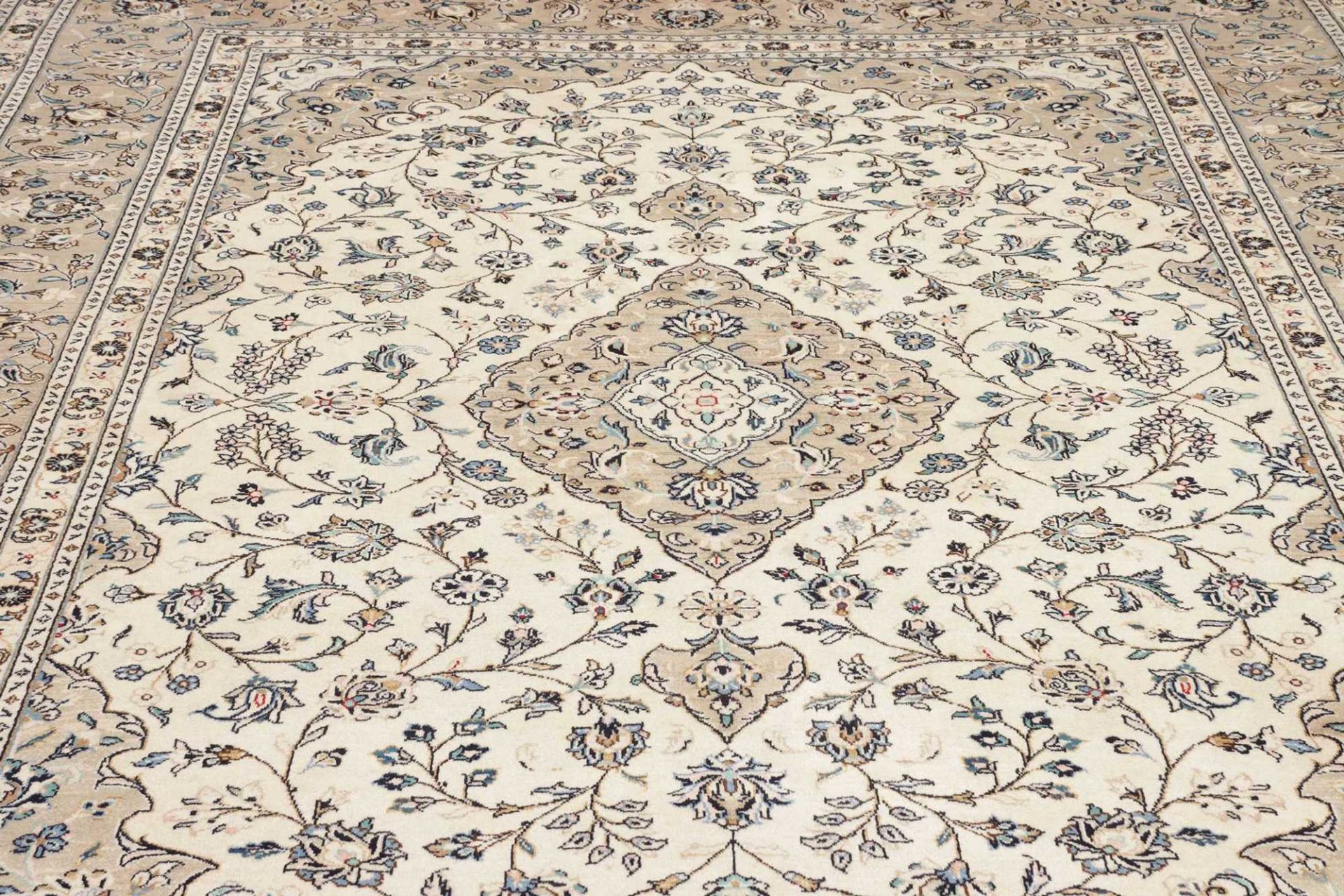 Kashan Persian Rug — hand-knotted, 244 × 344 cm, Wool
