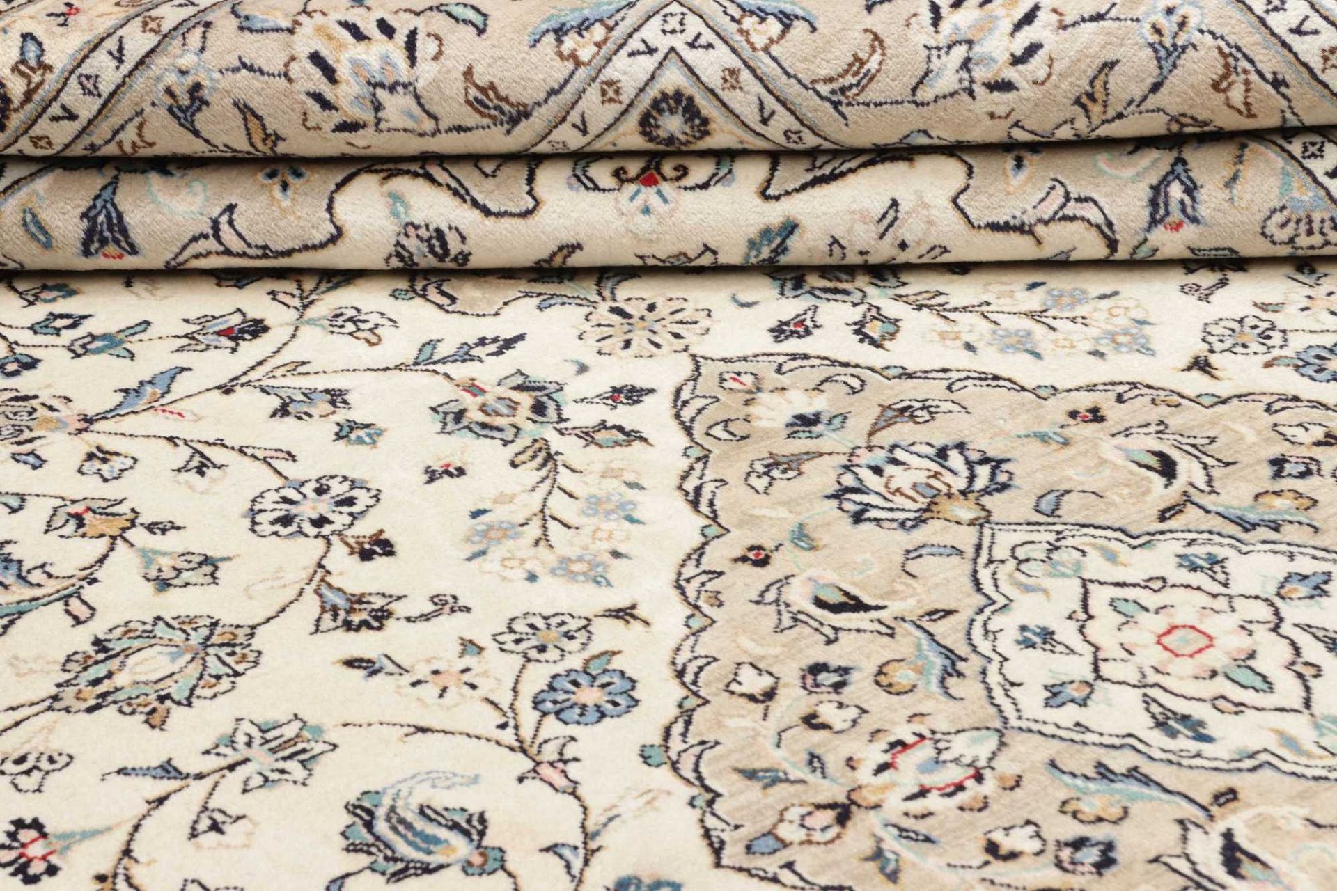 Kashan Persian Rug — hand-knotted, 244 × 344 cm, Wool