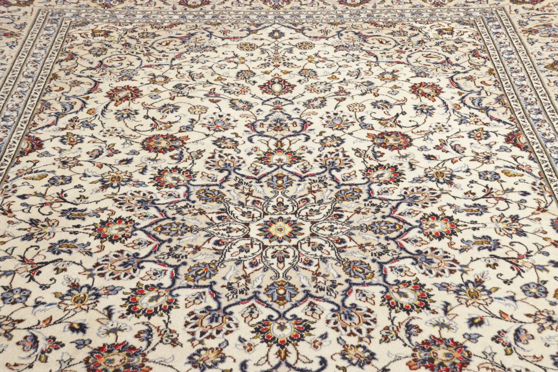 Kashan Persian Rug — hand-knotted, 245 × 362 cm, Wool