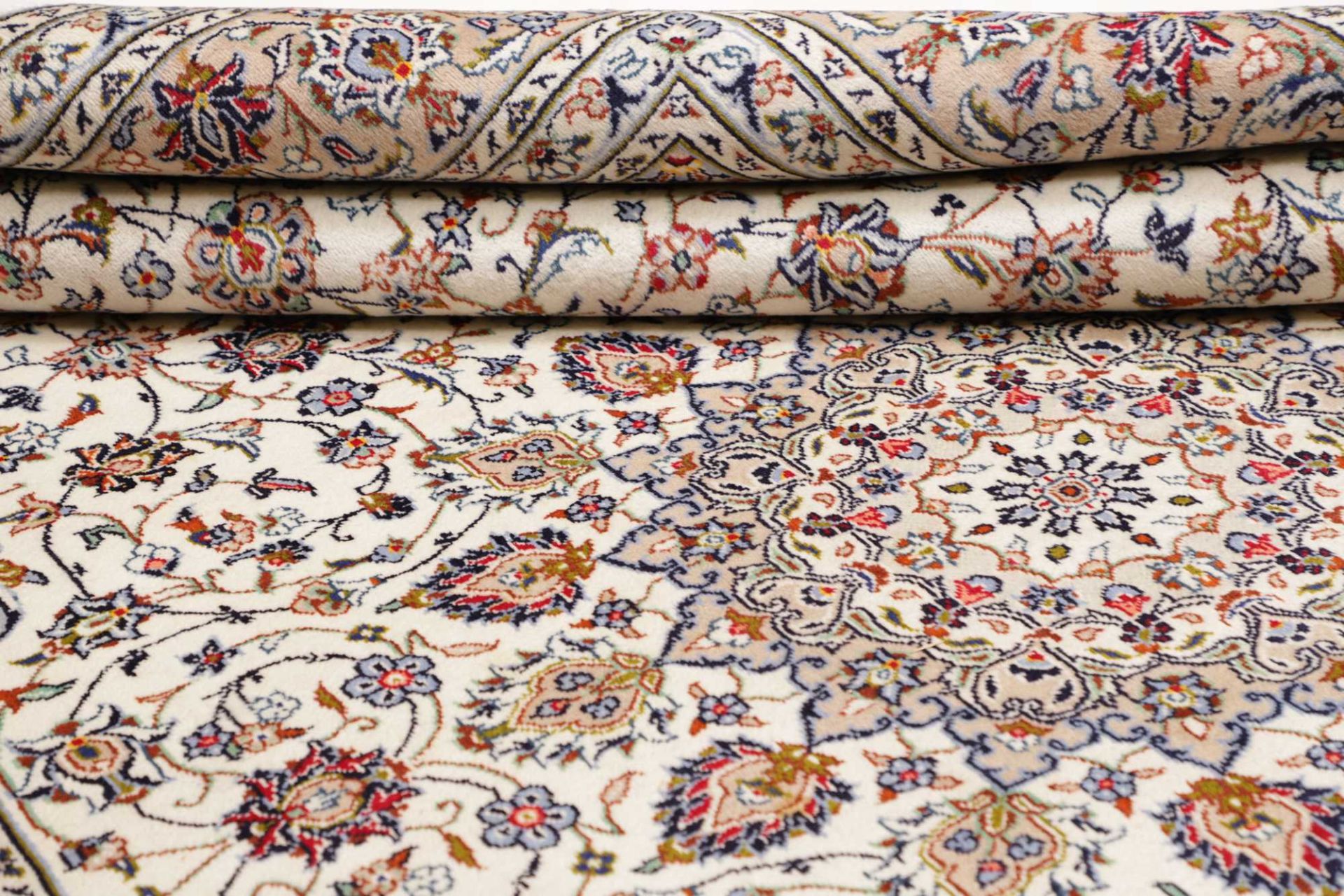 Kashan Persian Rug 246 × 344 cm, Wool, hand-knotted