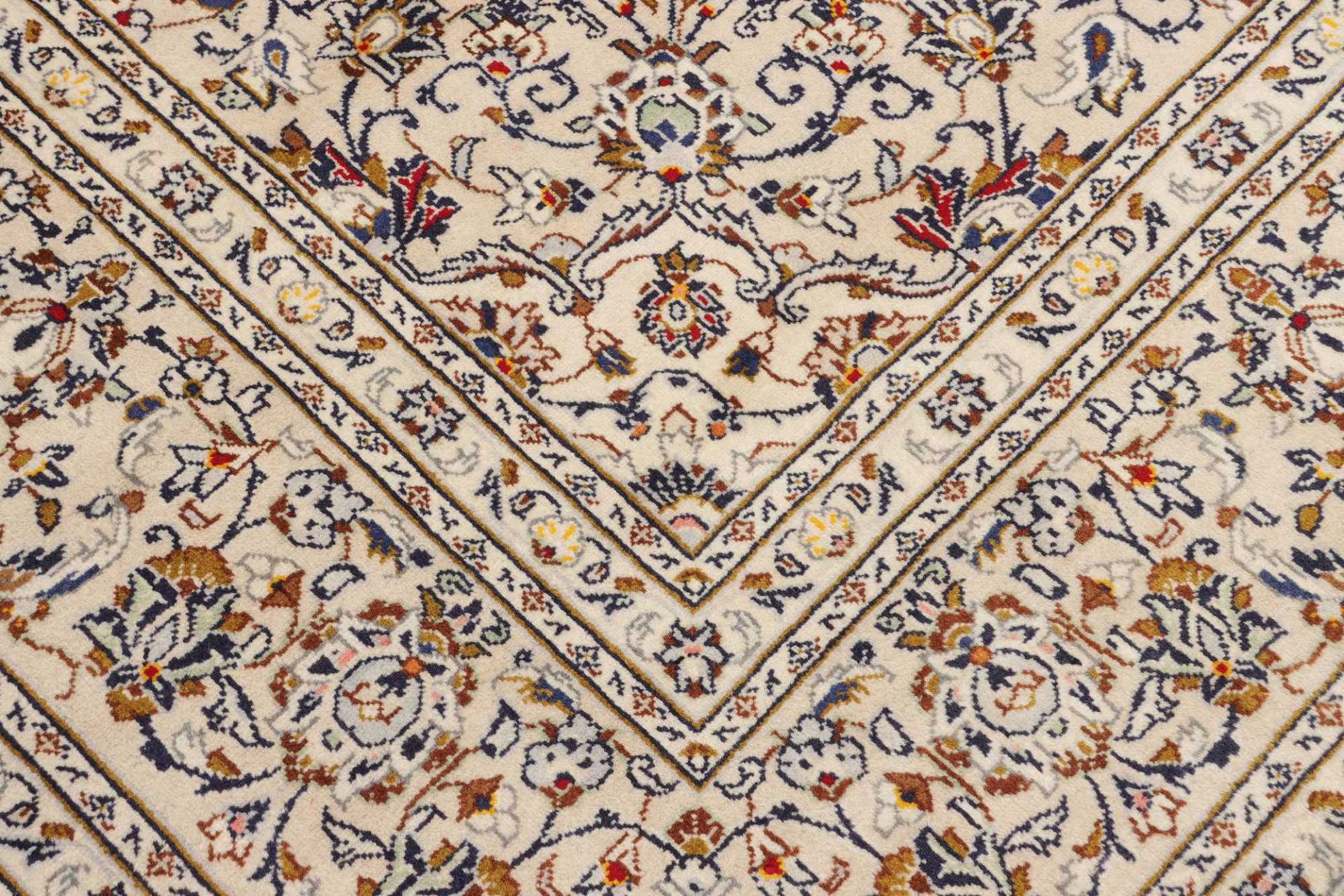 Kashan Persian Rug — hand-knotted, 239 × 355 cm, Wool
