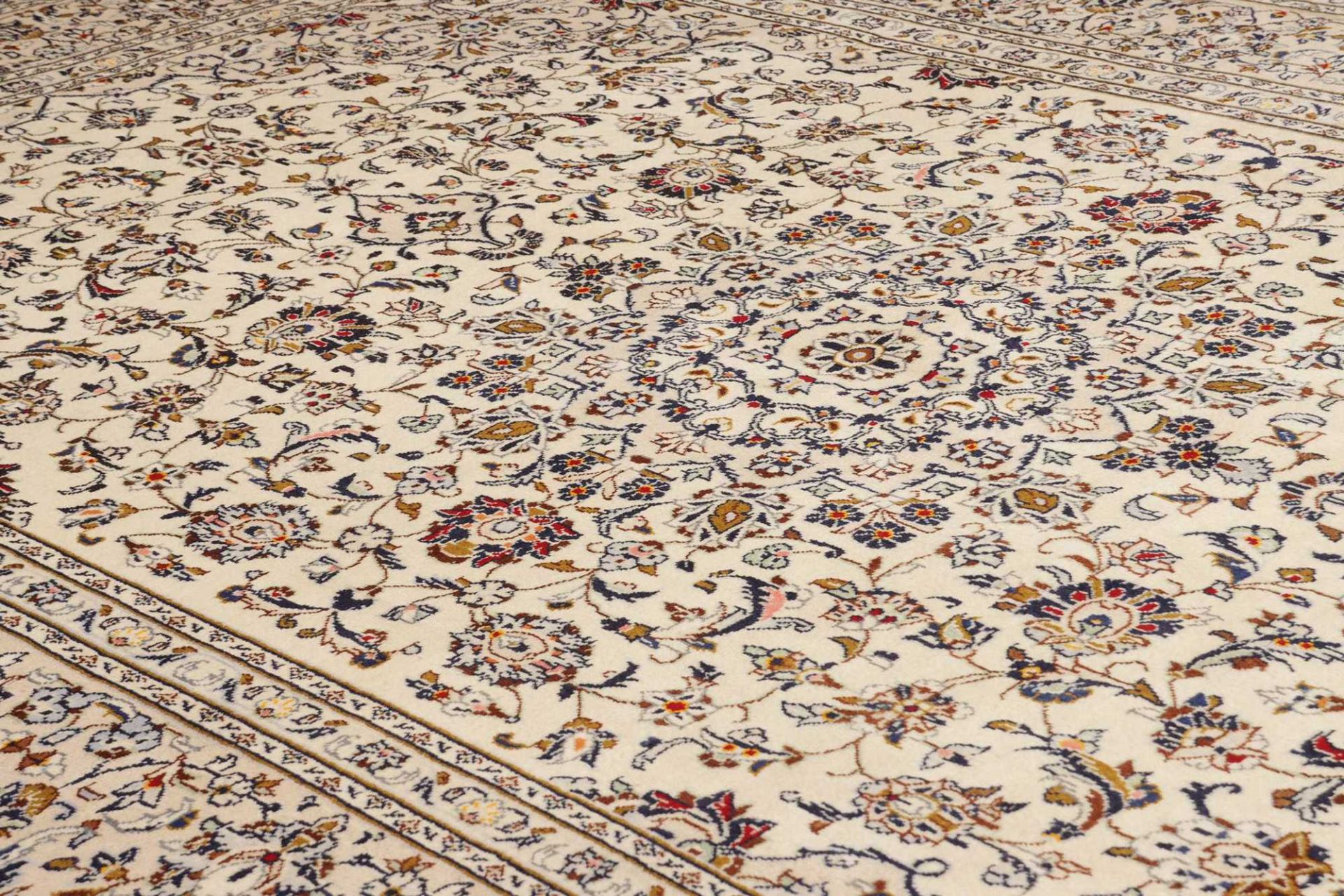 Kashan Persian Rug — hand-knotted, 239 × 355 cm, Wool