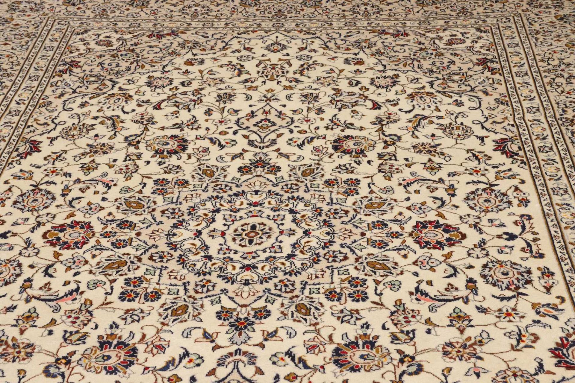 Kashan Persian Rug — hand-knotted, 239 × 355 cm, Wool