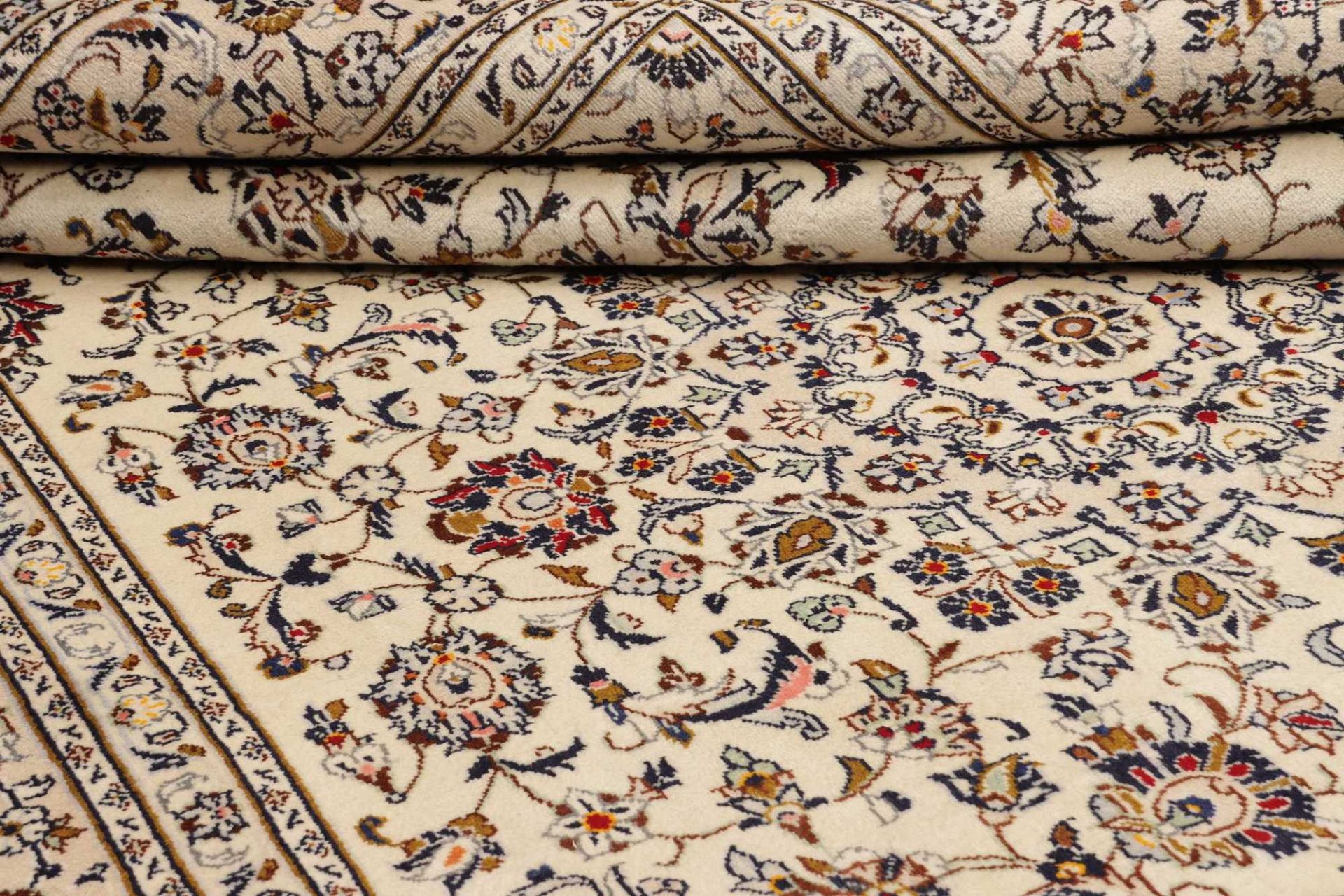 Kashan Persian Rug — hand-knotted, 239 × 355 cm, Wool