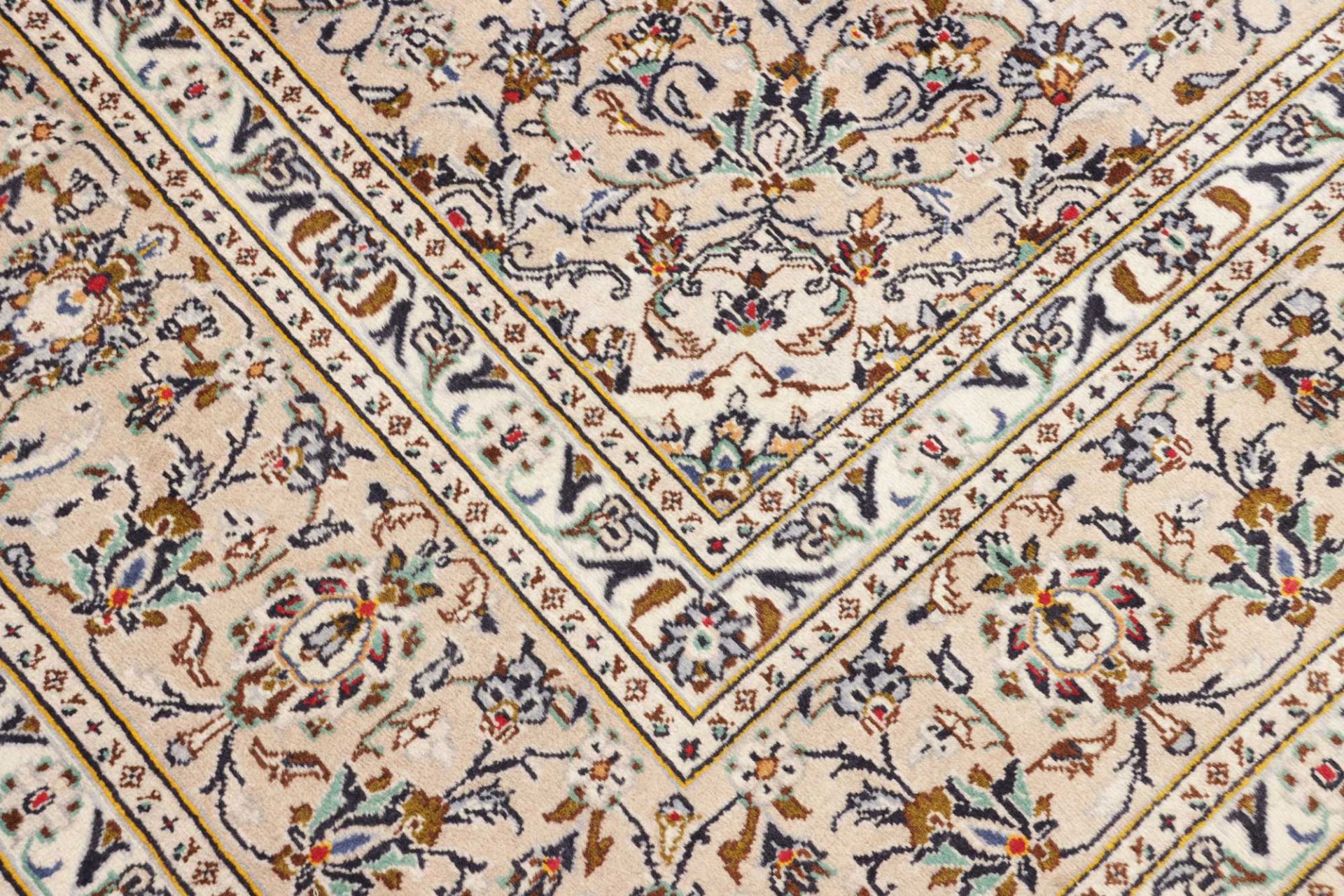 perserteppich-kashan-247-x-334-cm-schurwolle-handgeknupft-hochwertig-5 Kashan Persian Rug — hand-knotted, 247 × 334 cm, Wool