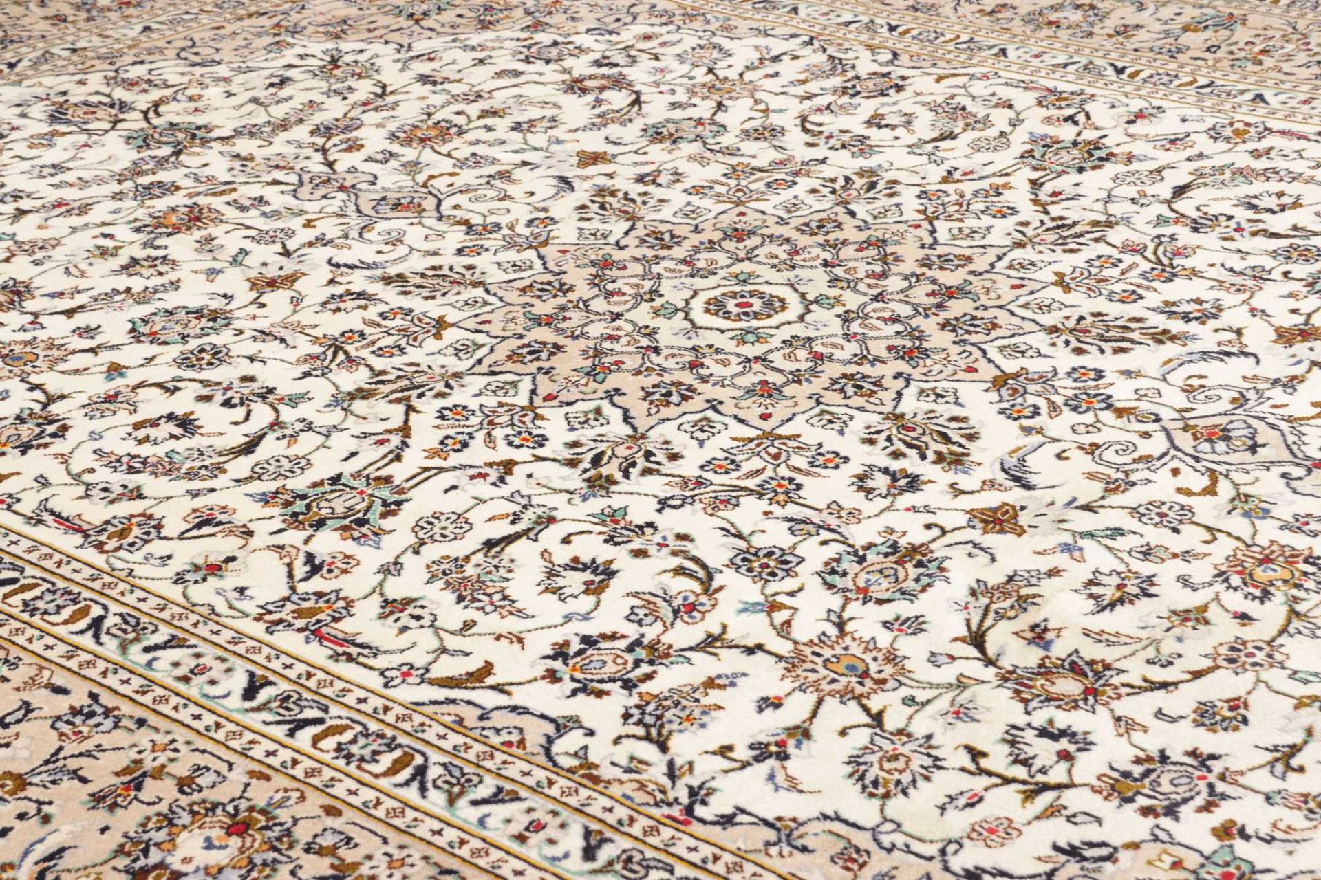 perserteppich-kashan-247-x-334-cm-schurwolle-handgeknupft-hochwertig-6 Kashan Persian Rug — hand-knotted, 247 × 334 cm, Wool