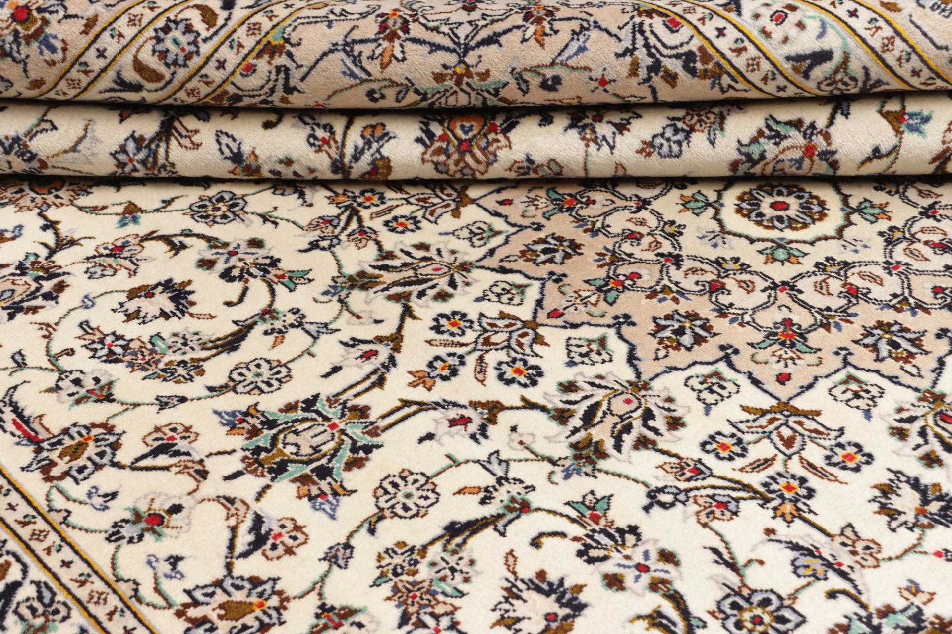 perserteppich-kashan-247-x-334-cm-schurwolle-handgeknupft-hochwertig-9 Kashan Persian Rug — hand-knotted, 247 × 334 cm, Wool