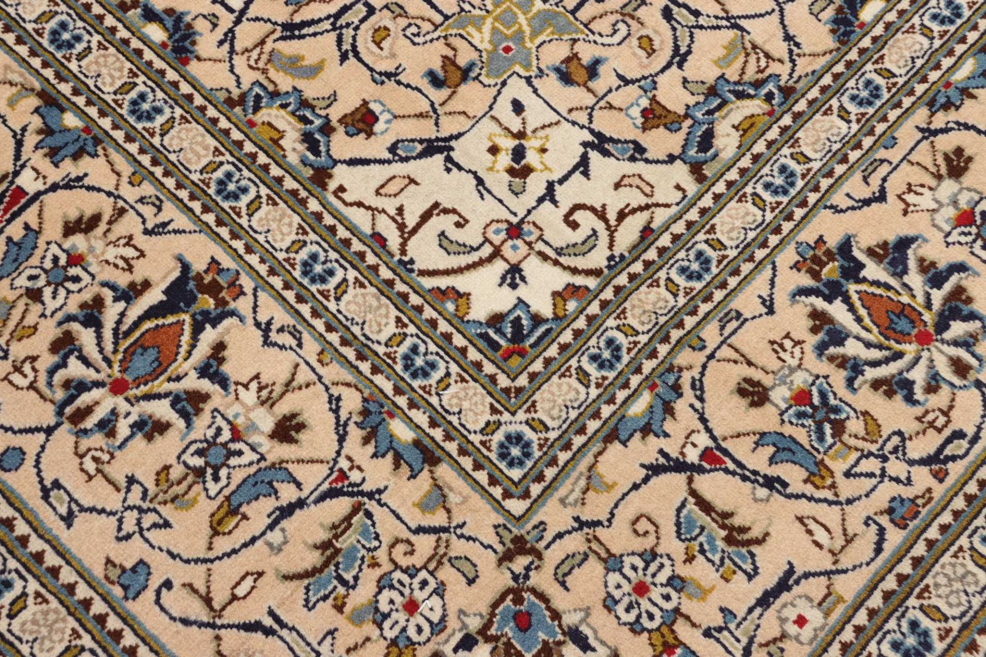 Kashan Persian Rug — hand-knotted, 244 × 352 cm, Wool