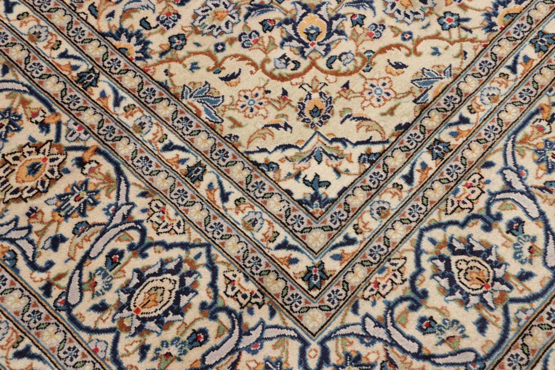 Kashan Persian Rug — hand-knotted, 247 × 349 cm, Wool