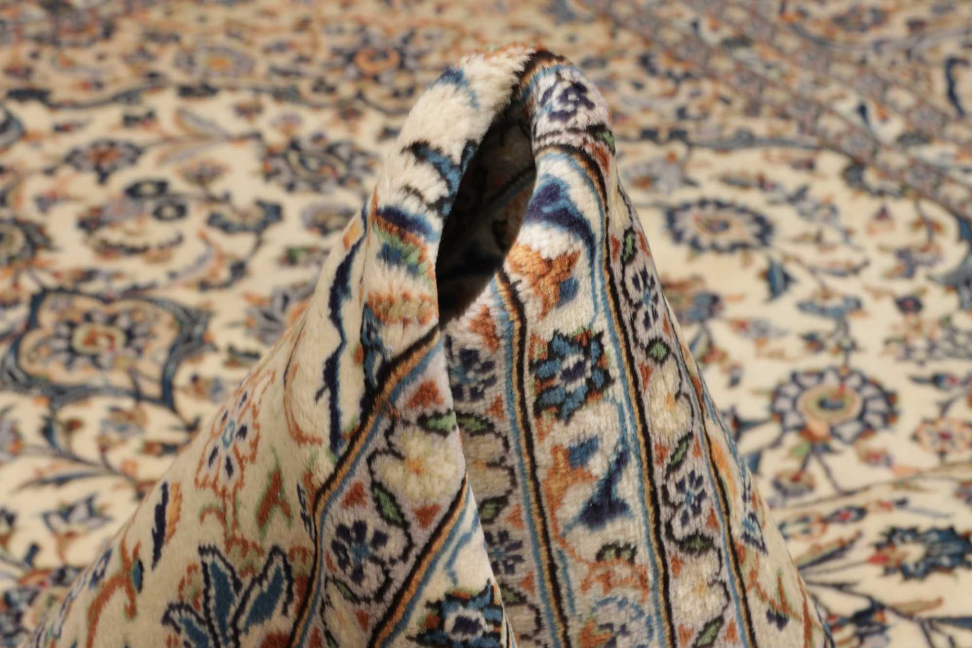 Kashan Persian Rug — hand-knotted, 247 × 349 cm, Wool