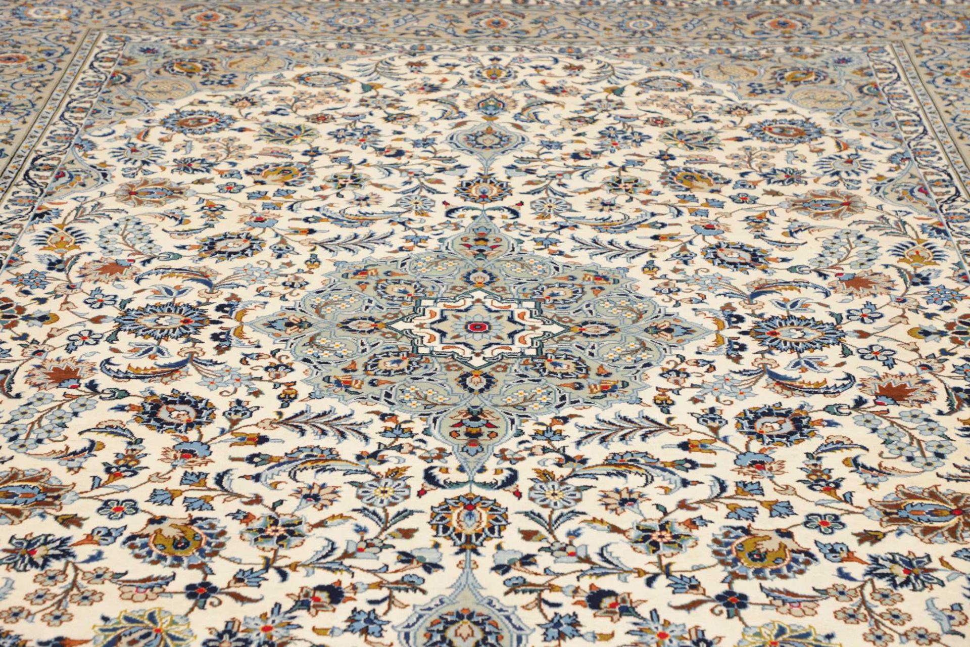 Kashan Persian Rug 273 × 366 cm, Wool, hand-knotted