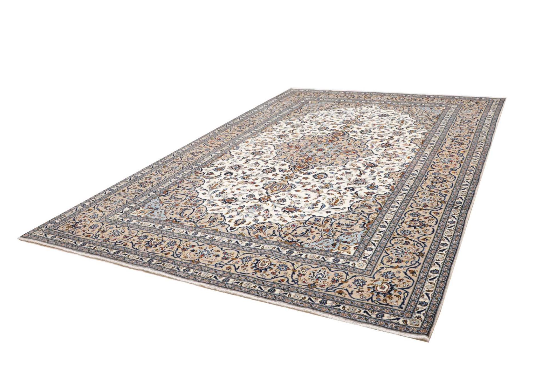 perserteppich-kashan-251-x-352-cm-schurwolle-handgeknupft-robust-8 Kashan Persian Rug — hand-knotted, 251 × 352 cm, Wool