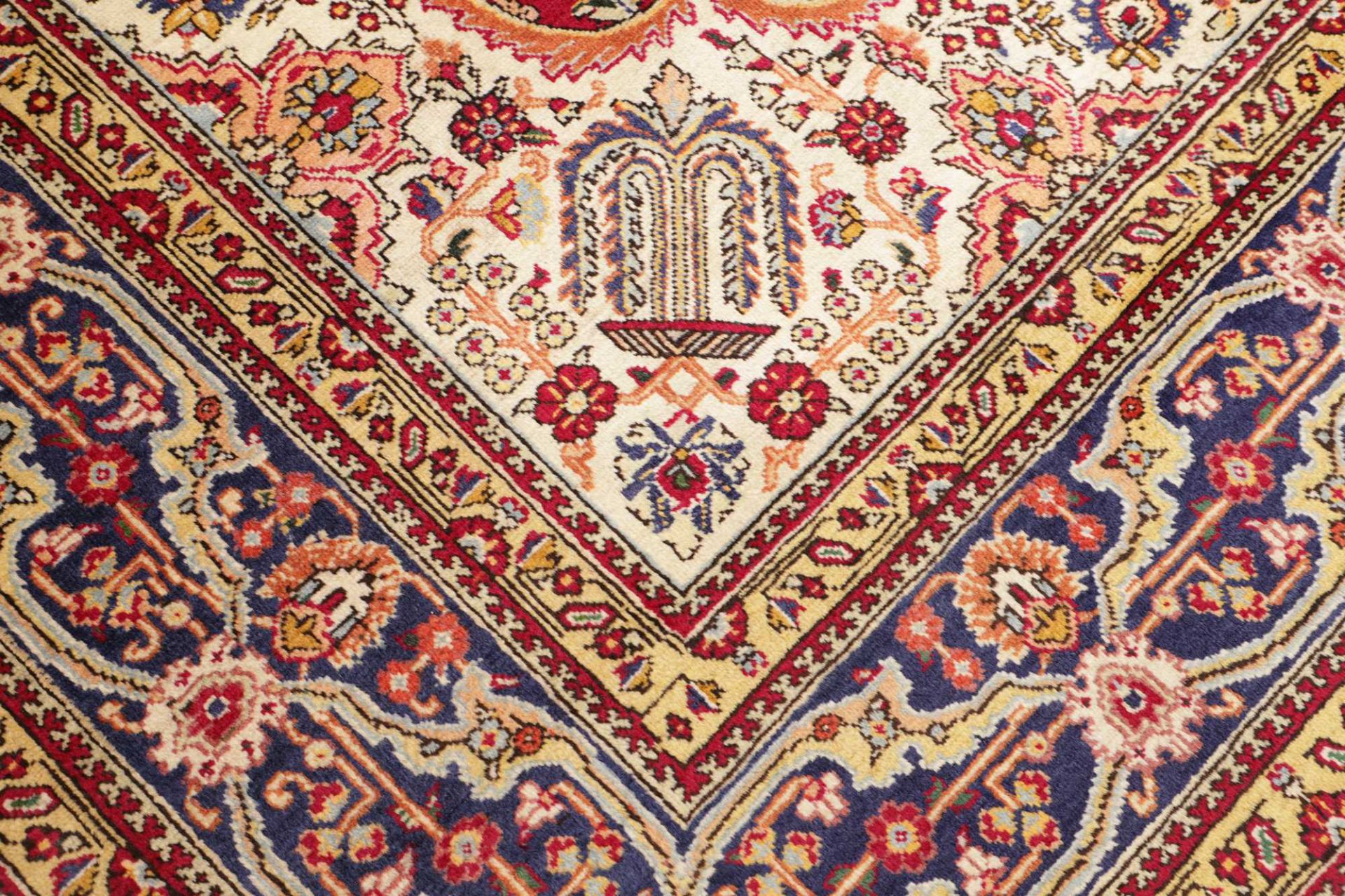 Tabriz Persian Rug 253 × 344 cm, Wool, hand-knotted