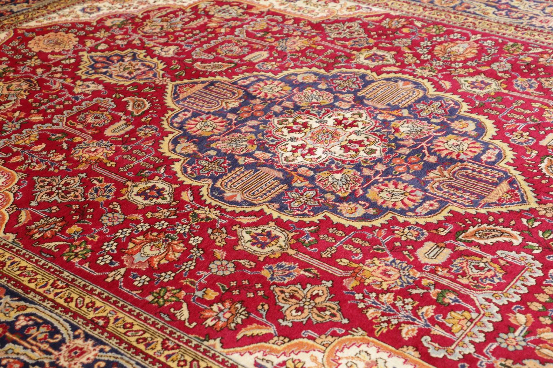 Tabriz Persian Rug 253 × 344 cm, Wool, hand-knotted