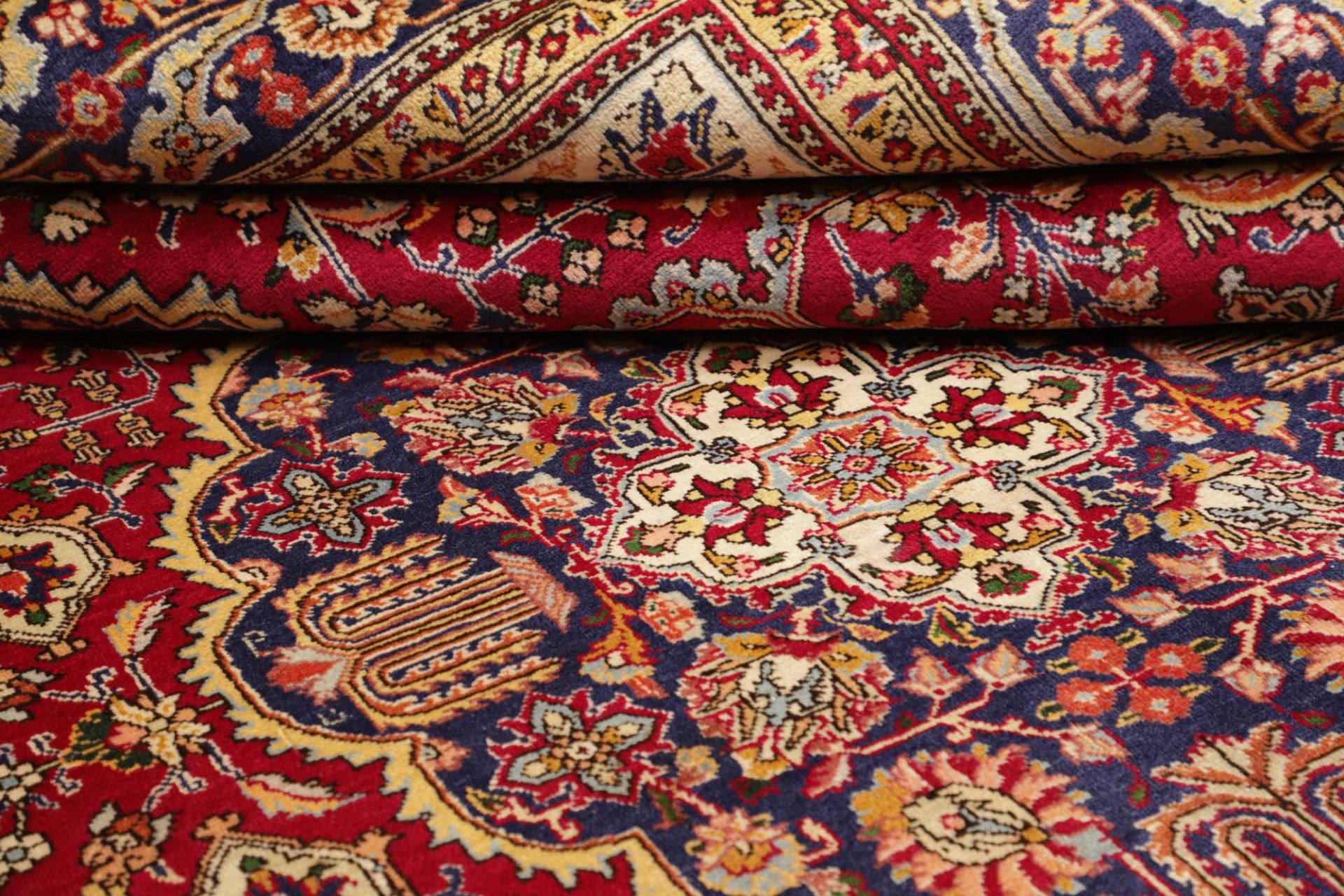 Tabriz Persian Rug 253 × 344 cm, Wool, hand-knotted