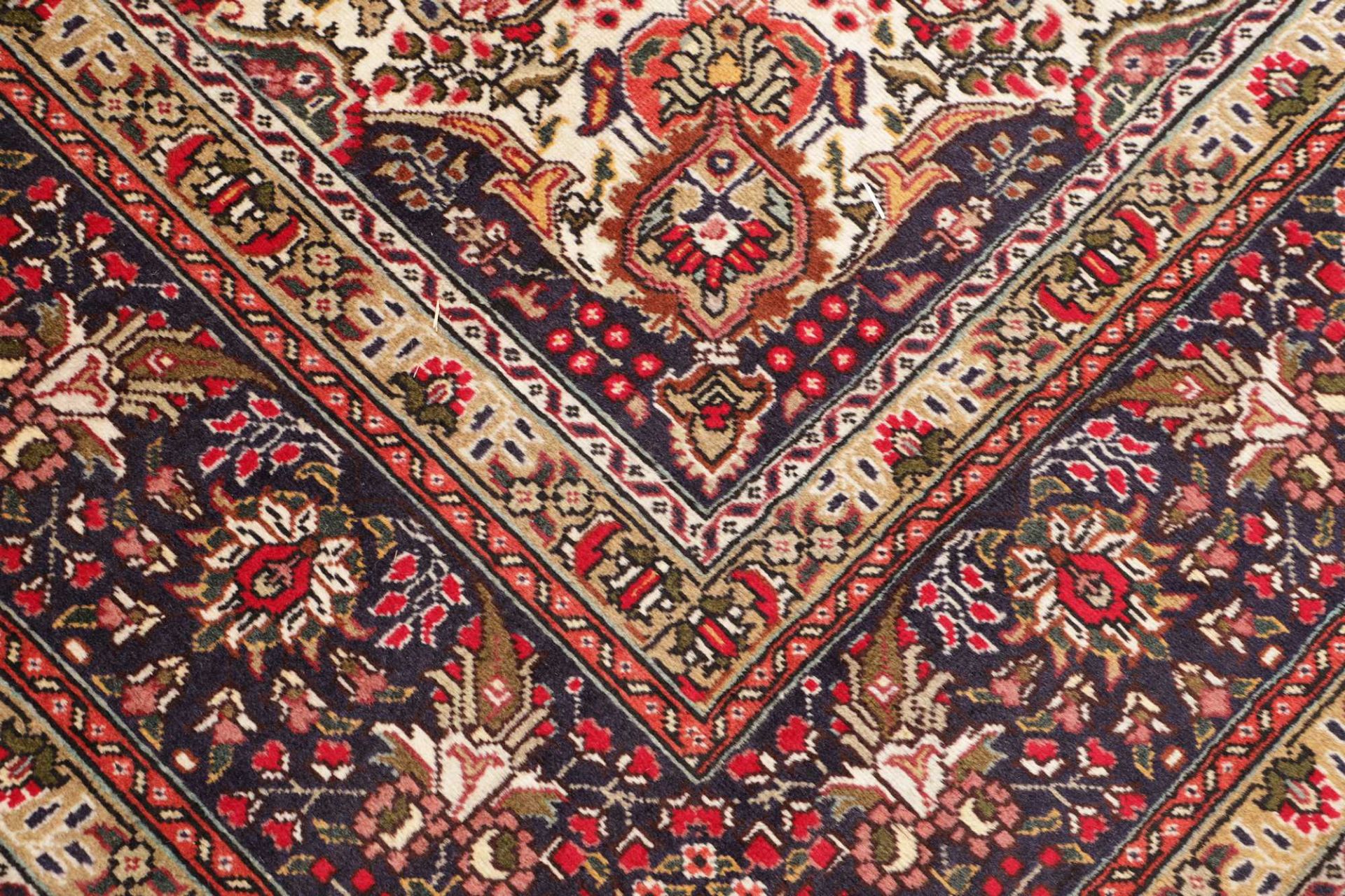 Hand-Knotted Wool Tabriz Persian Rug, 246 × 342 cm