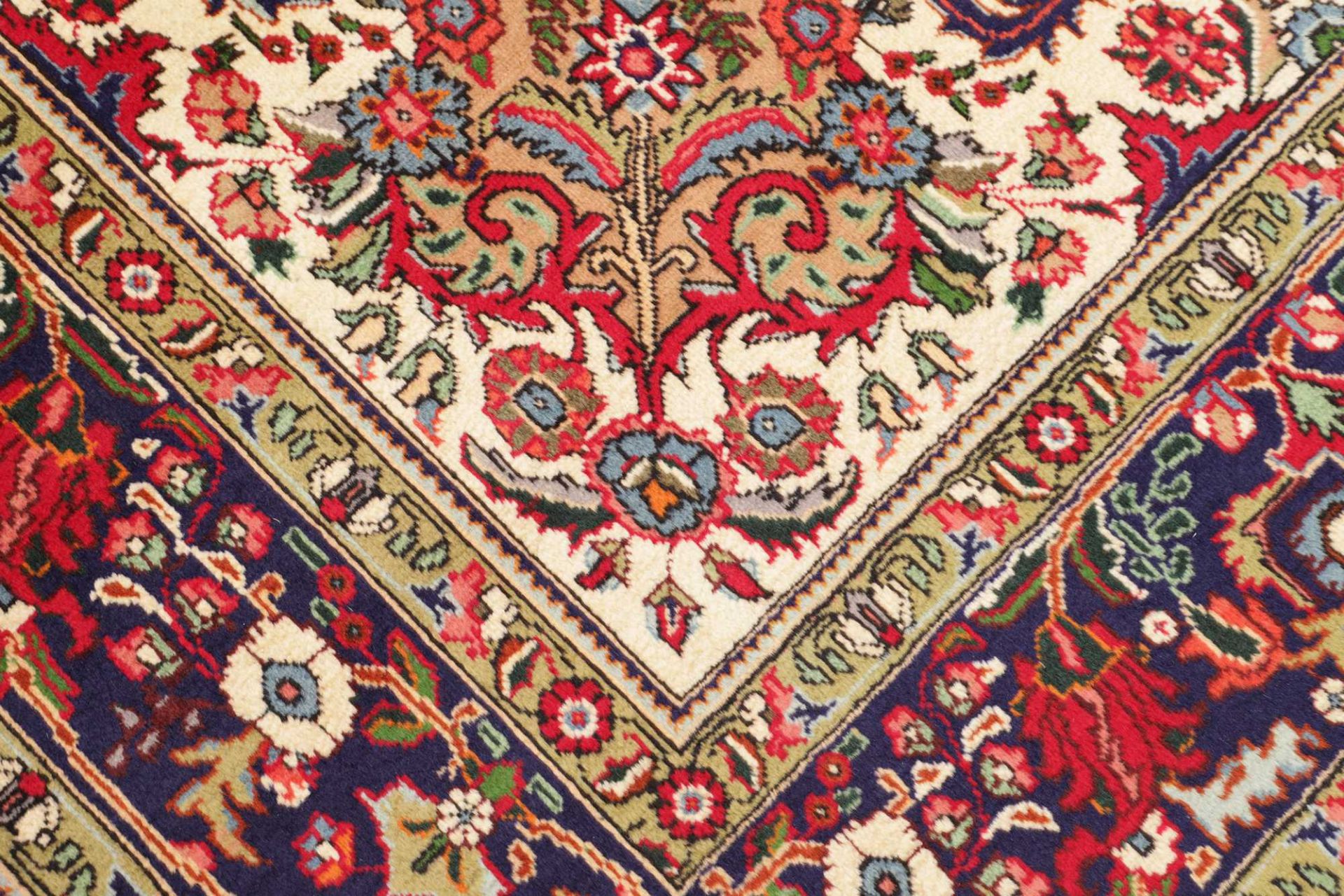 Hand-Knotted Wool Tabriz Persian Rug, 241 × 347 cm