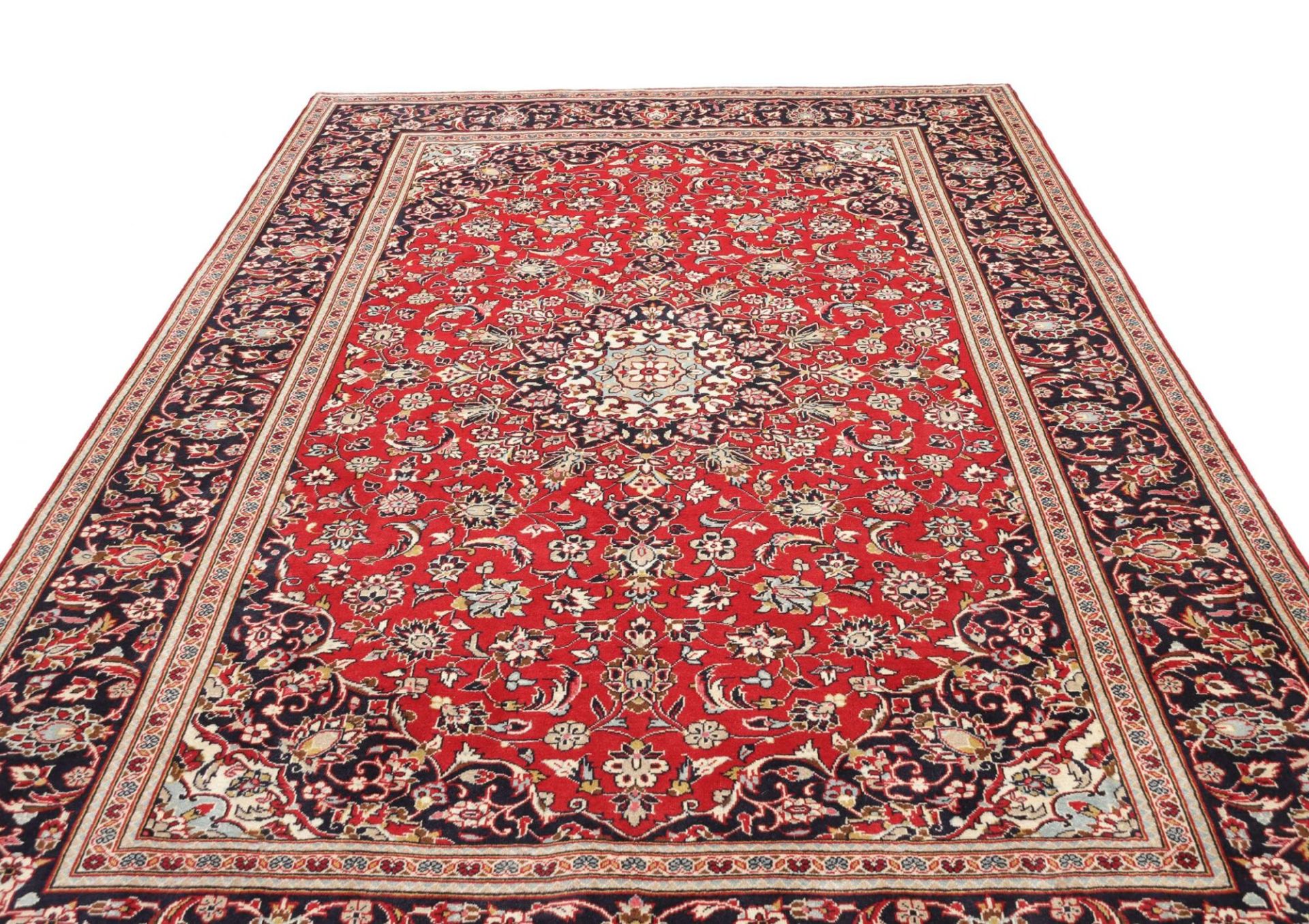 Hand-Knotted Wool Kashan Persian Rug, 241 × 351 cm