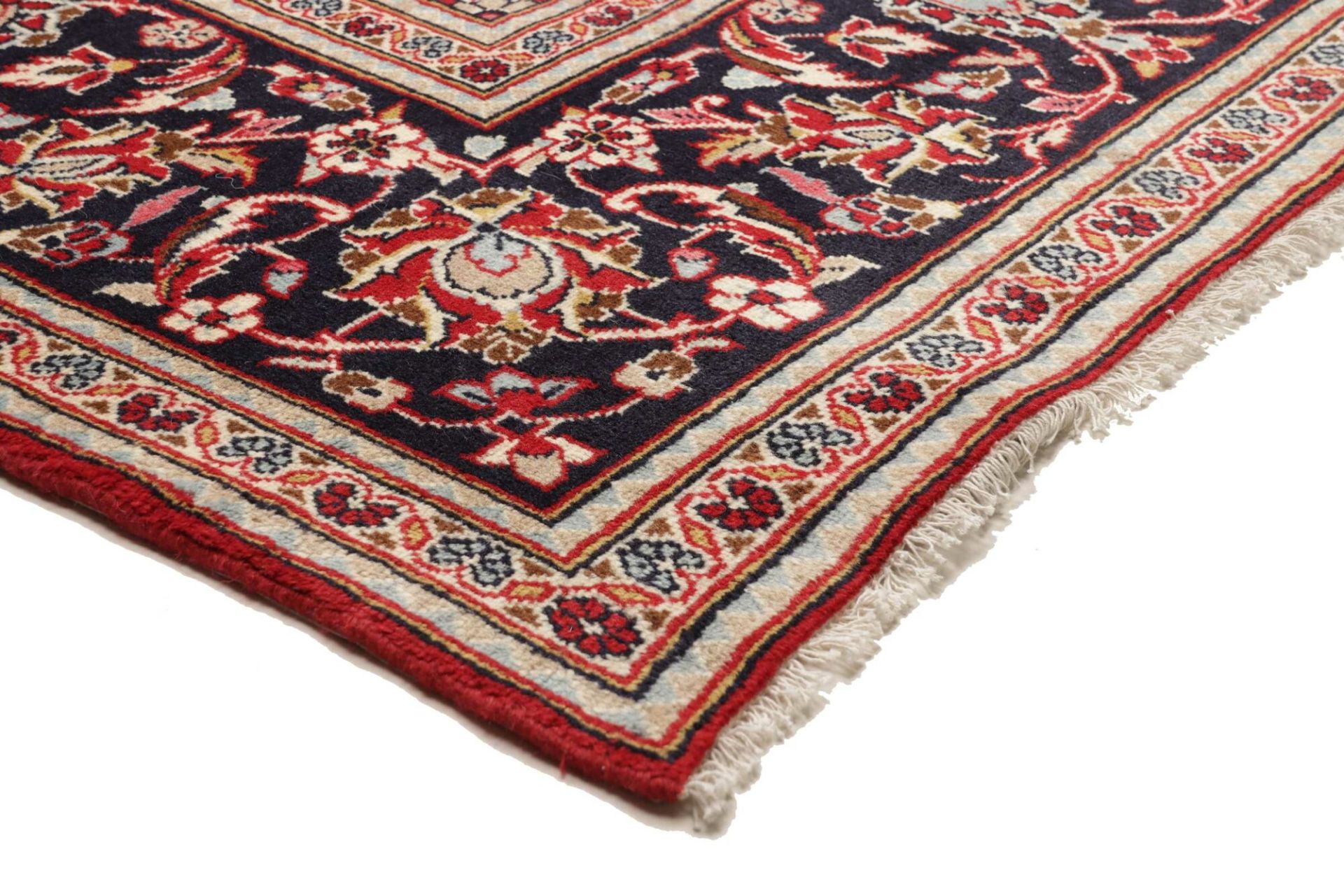 Hand-Knotted Wool Kashan Persian Rug, 241 × 351 cm