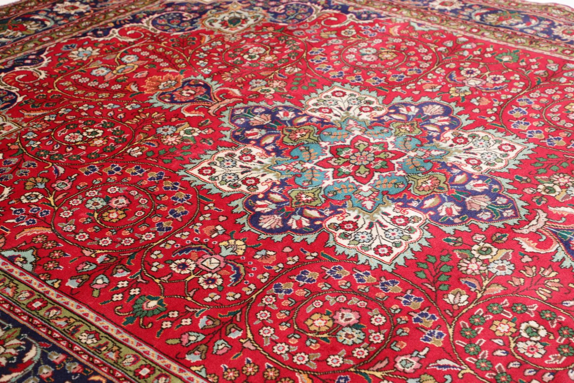 Hand-Knotted Wool Tabriz Persian Rug, 261 × 335 cm