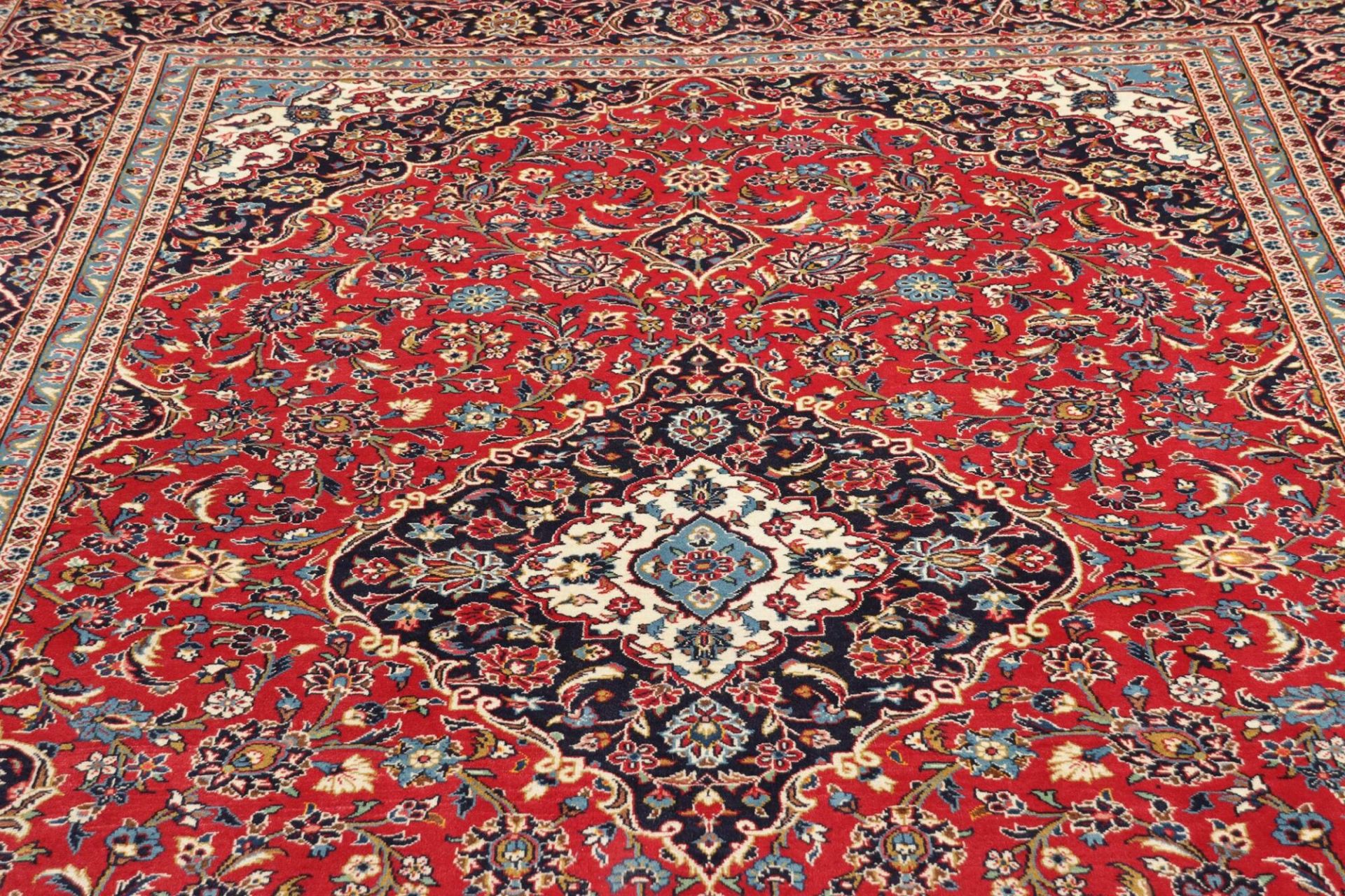 perserteppich-kashan-247-x-362-cm-schurwolle-handgeknupft-hochwertig-6 Hand-Knotted Wool Kashan Persian Rug, 247 × 362 cm