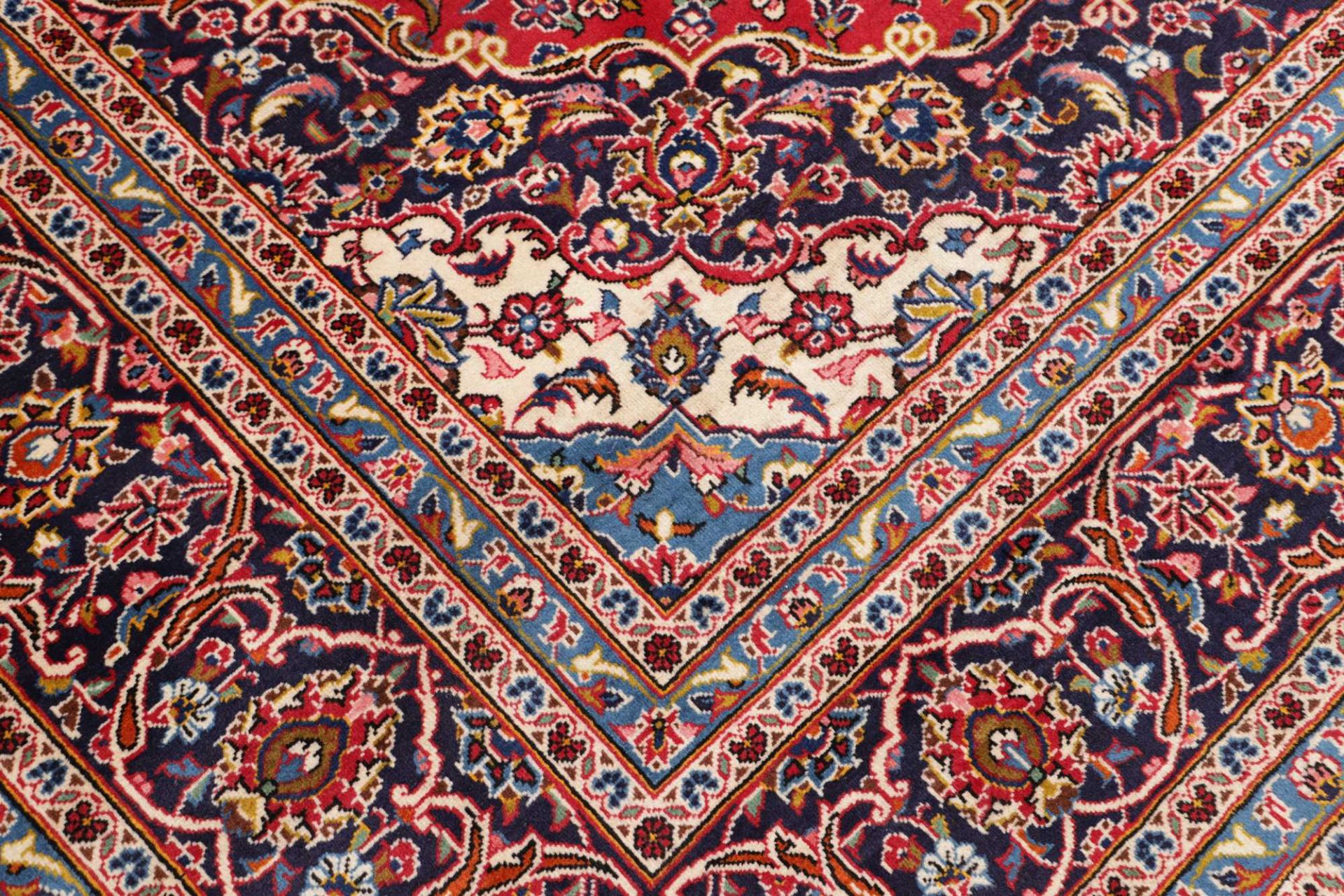 Kashan Persian Rug — hand-knotted, 251 × 364 cm, Wool