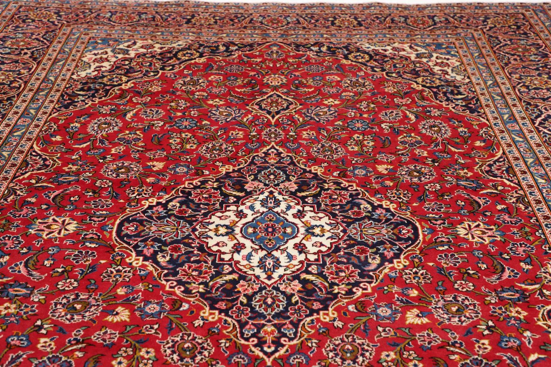 Kashan Persian Rug — hand-knotted, 251 × 364 cm, Wool