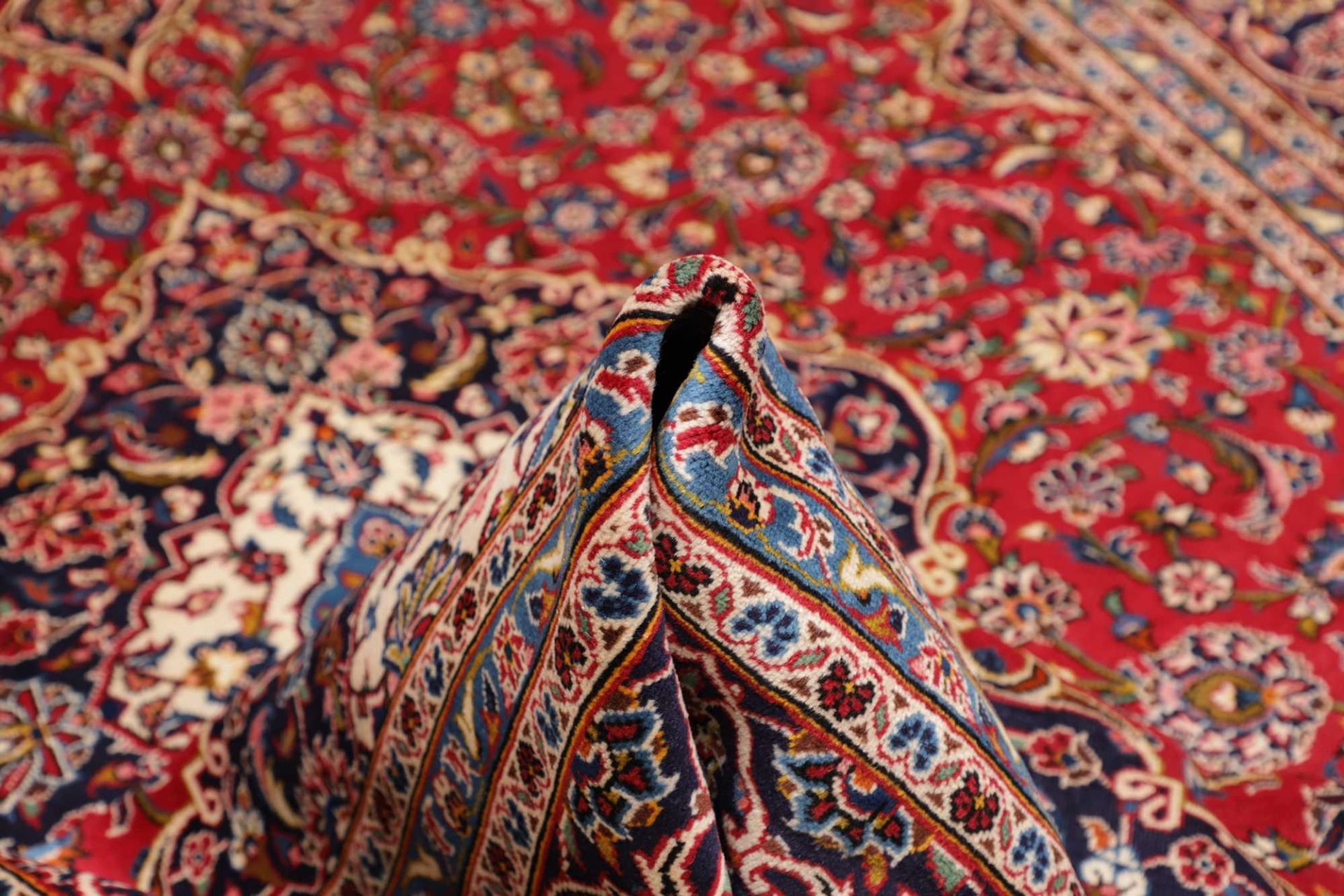 Kashan Persian Rug — hand-knotted, 251 × 364 cm, Wool