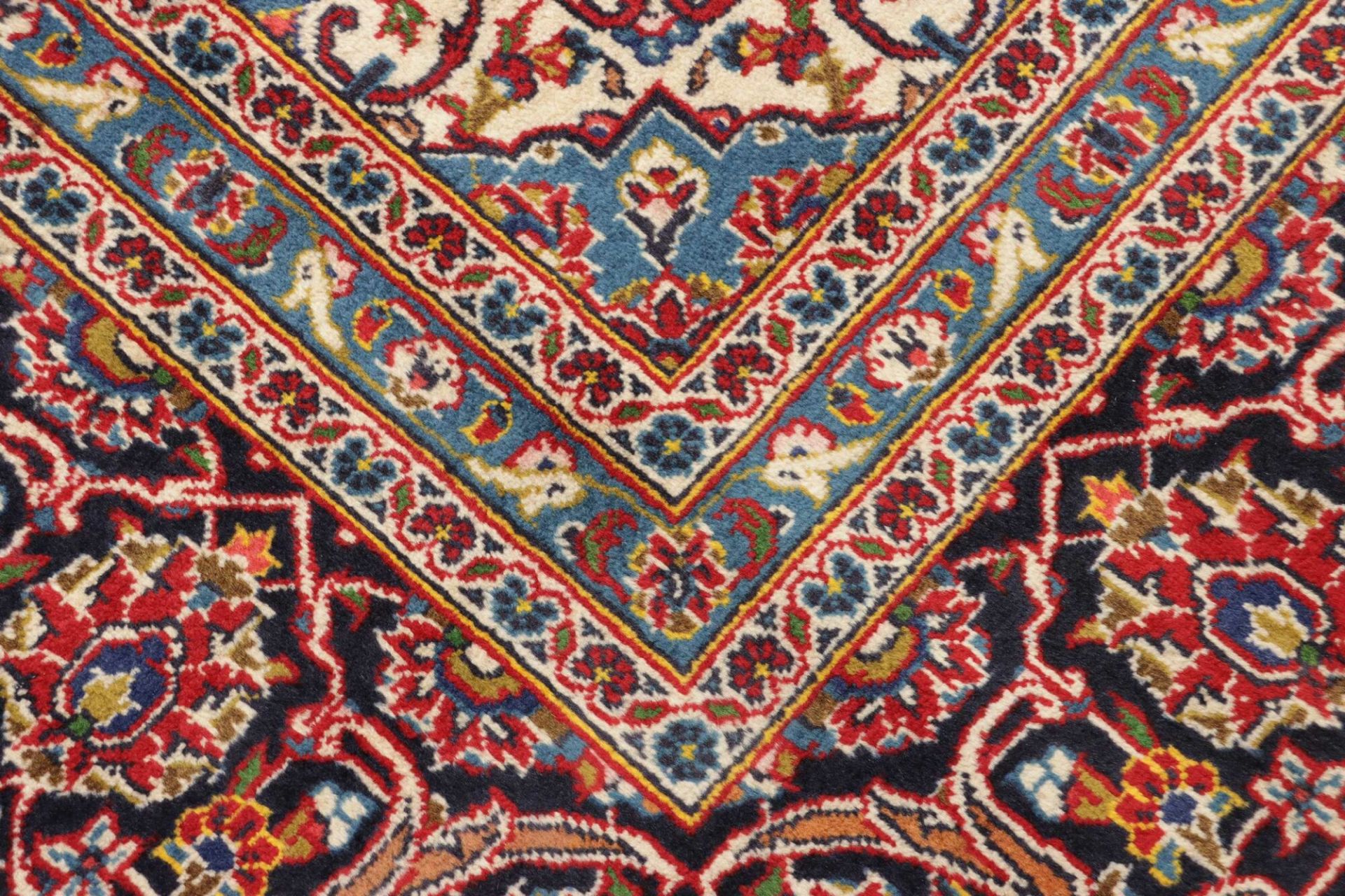 Kashan Persian Rug 248 × 357 cm, Wool, hand-knotted