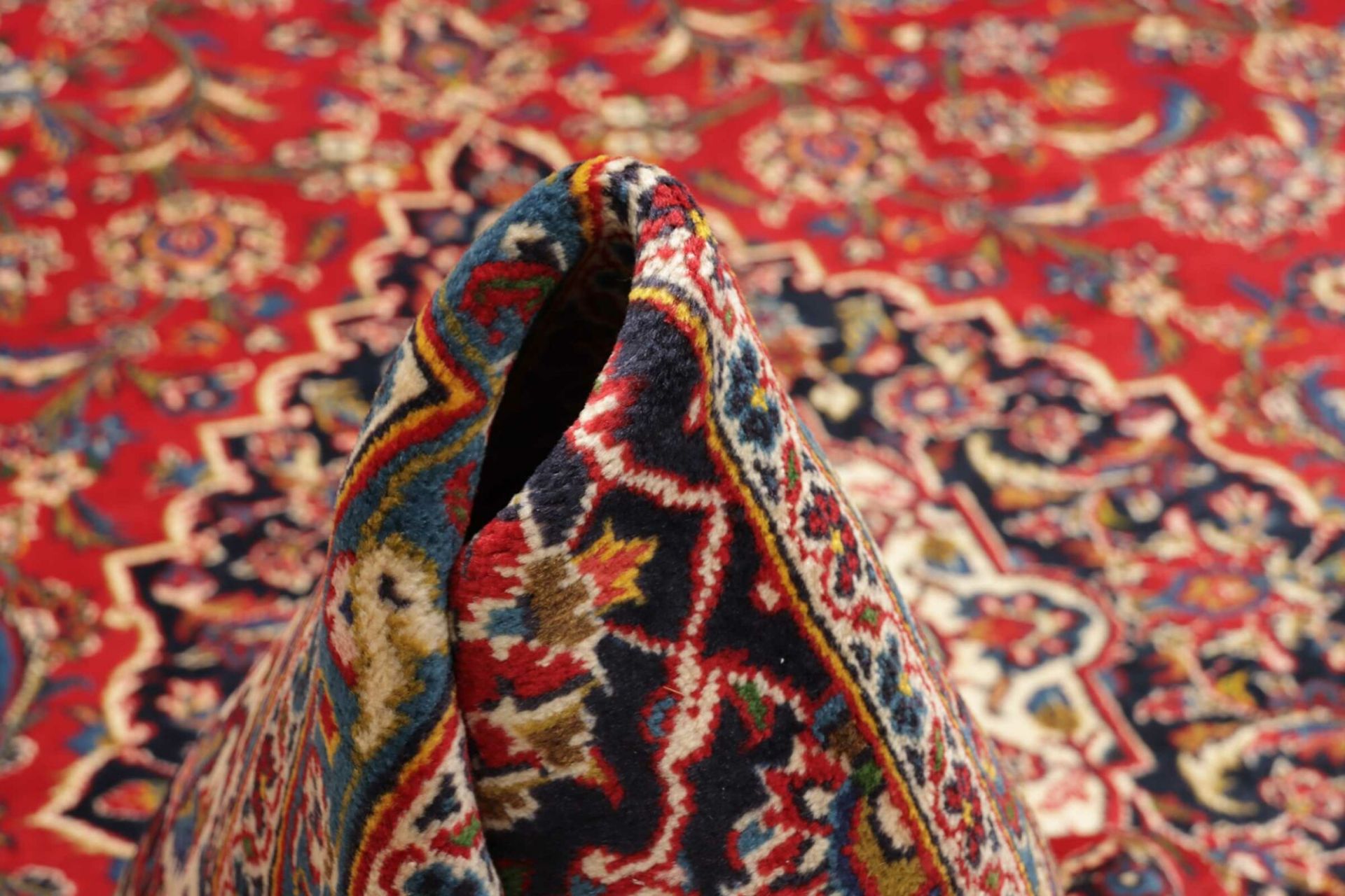 Kashan Persian Rug 248 × 357 cm, Wool, hand-knotted