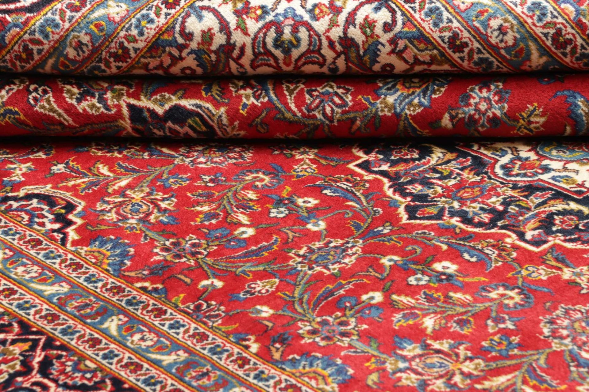 Kashan Persian Rug 248 × 357 cm, Wool, hand-knotted