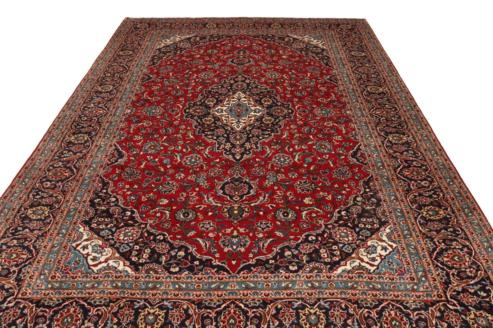 Hand-Knotted Wool Kashan Persian Rug, 251 × 333 cm