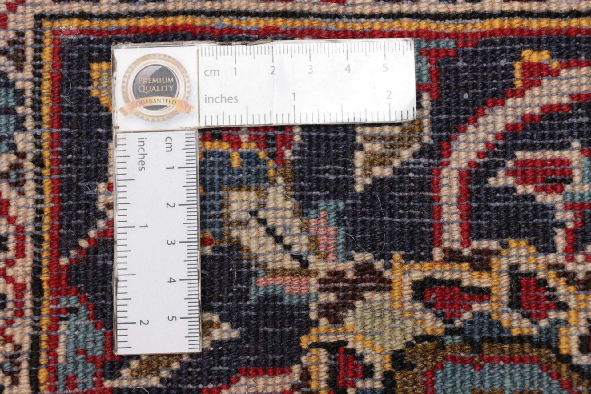 Hand-Knotted Wool Kashan Persian Rug, 251 × 333 cm