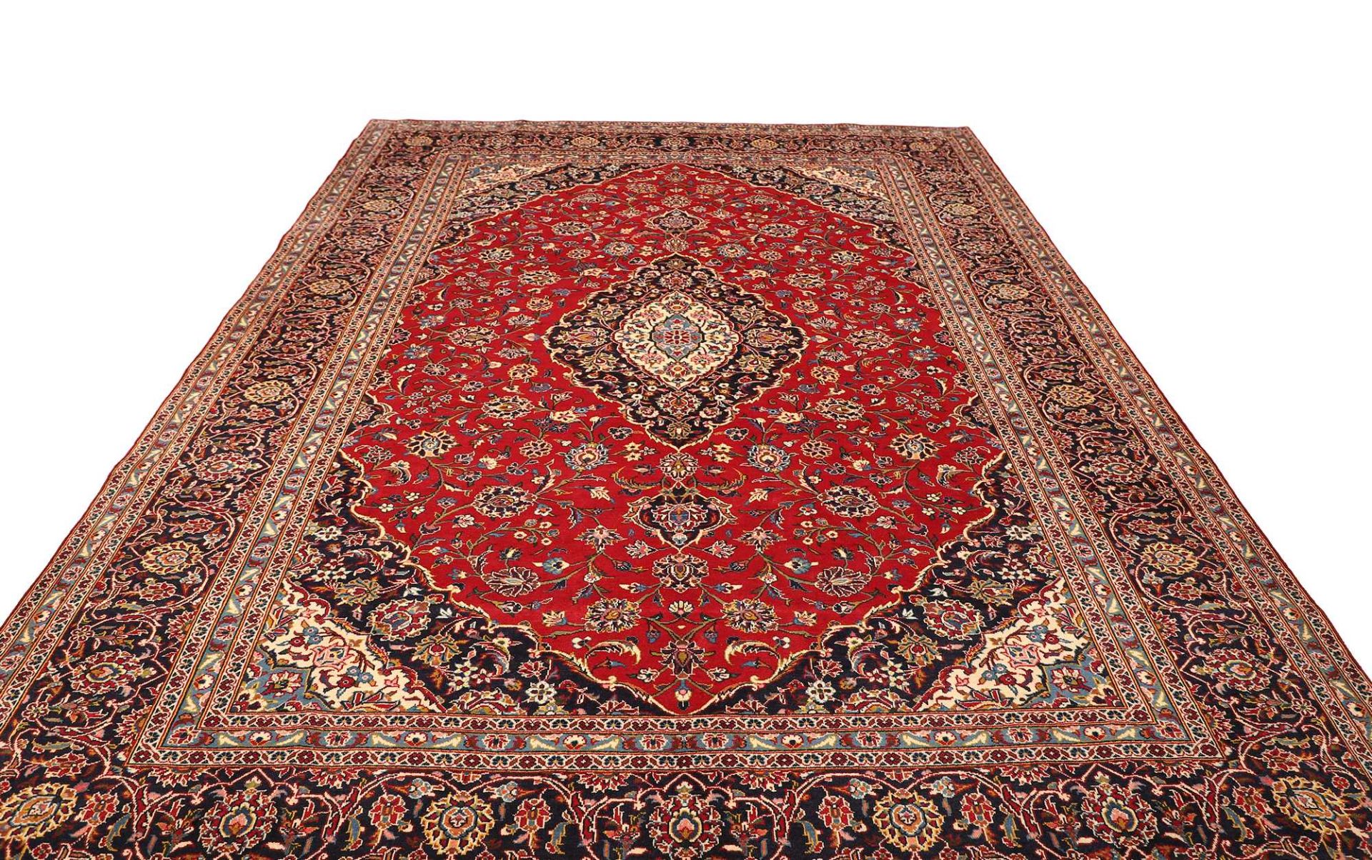 Hand-Knotted Wool Kashan Persian Rug, 261 × 349 cm