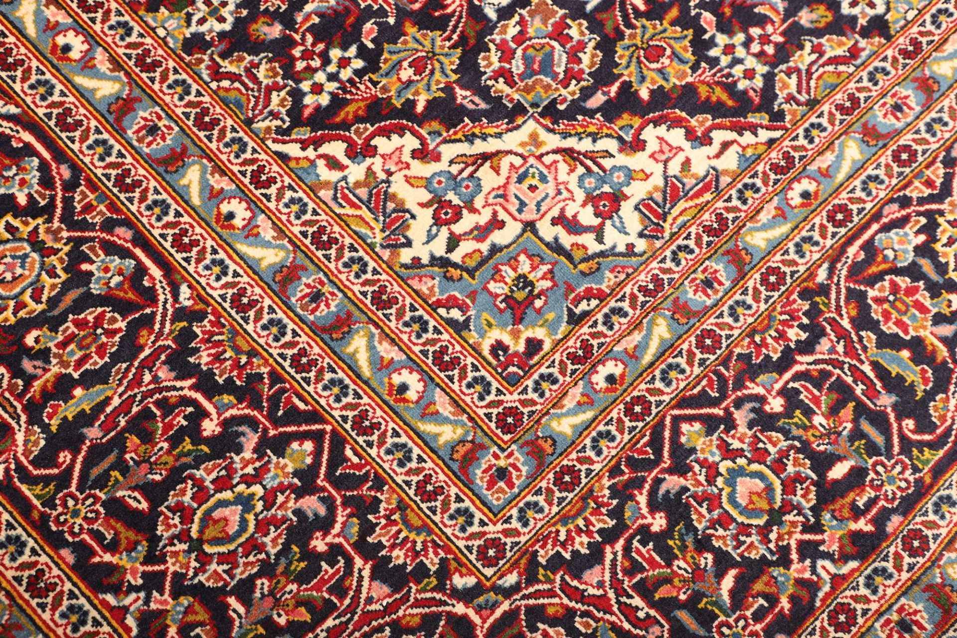 Hand-Knotted Wool Kashan Persian Rug, 261 × 349 cm