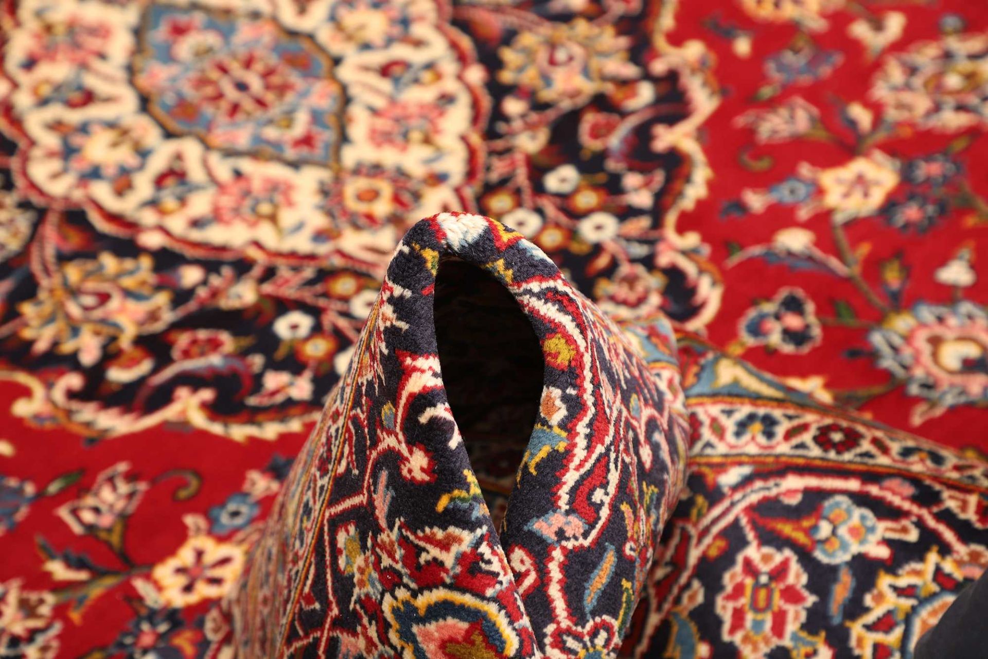 Hand-Knotted Wool Kashan Persian Rug, 261 × 349 cm