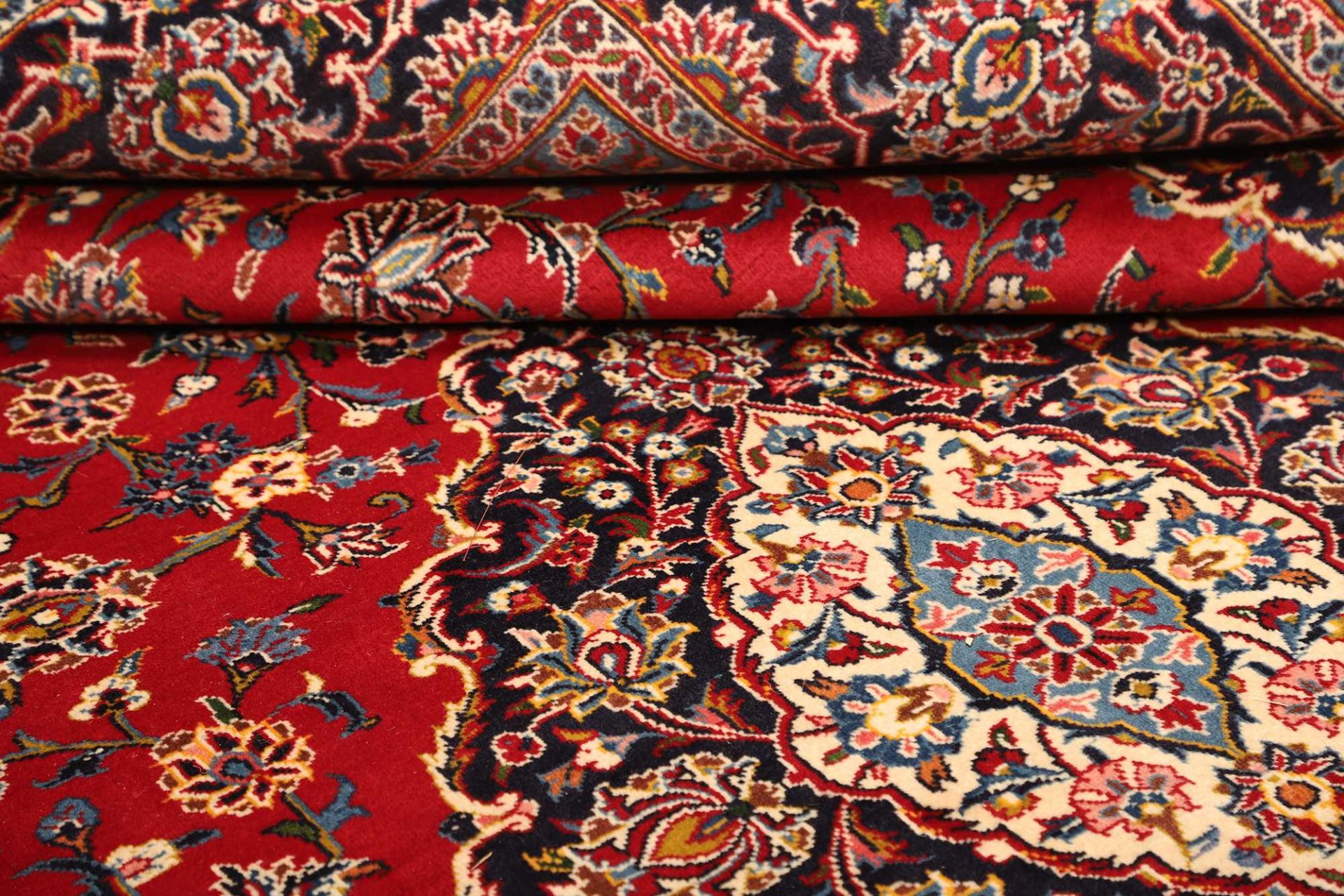 Hand-Knotted Wool Kashan Persian Rug, 261 × 349 cm
