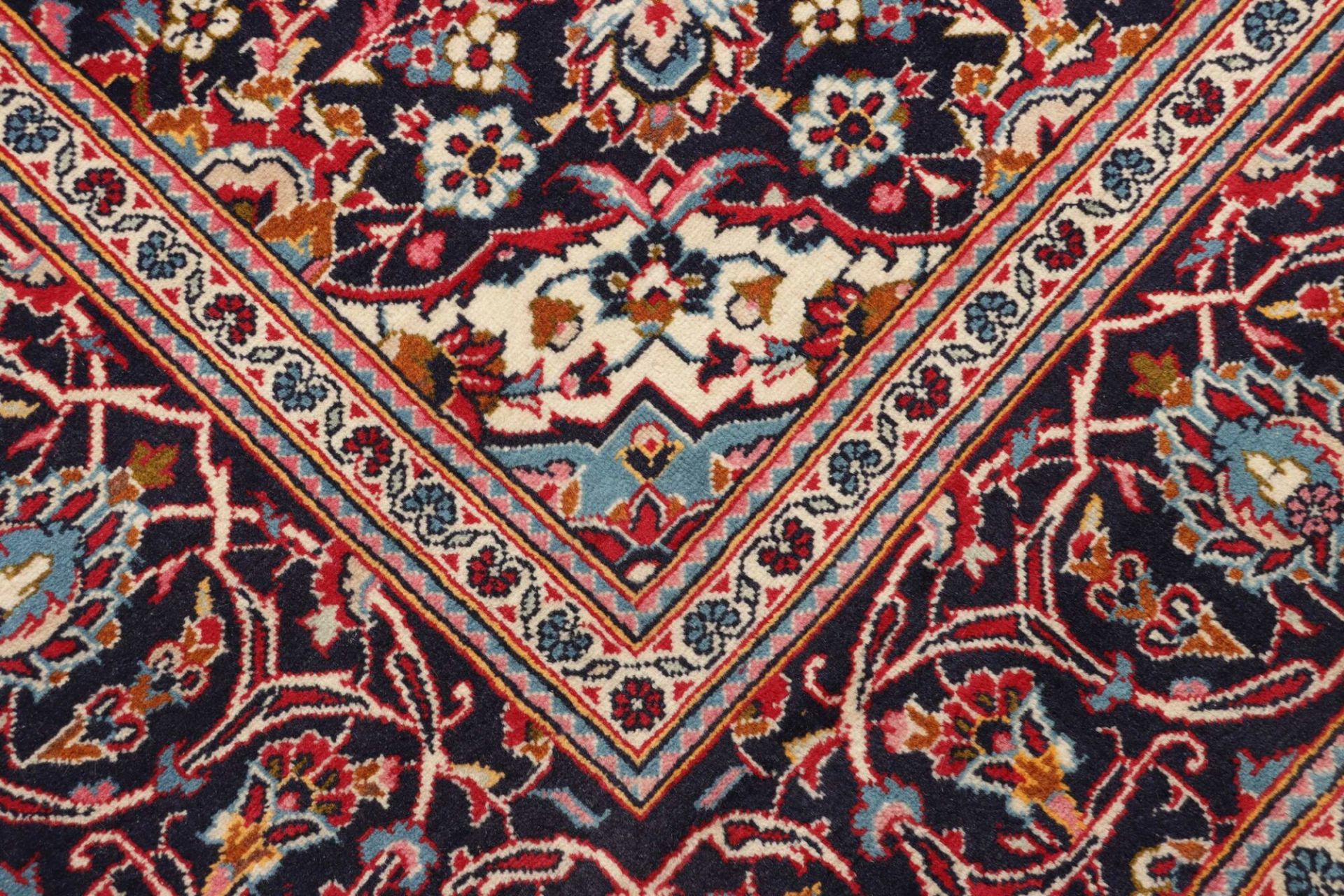 perserteppich-kashan-241-x-354-cm-schurwolle-handgeknupft-hochwertig-26 Kashan Persian Rug 241 × 354 cm, Wool, hand-knotted