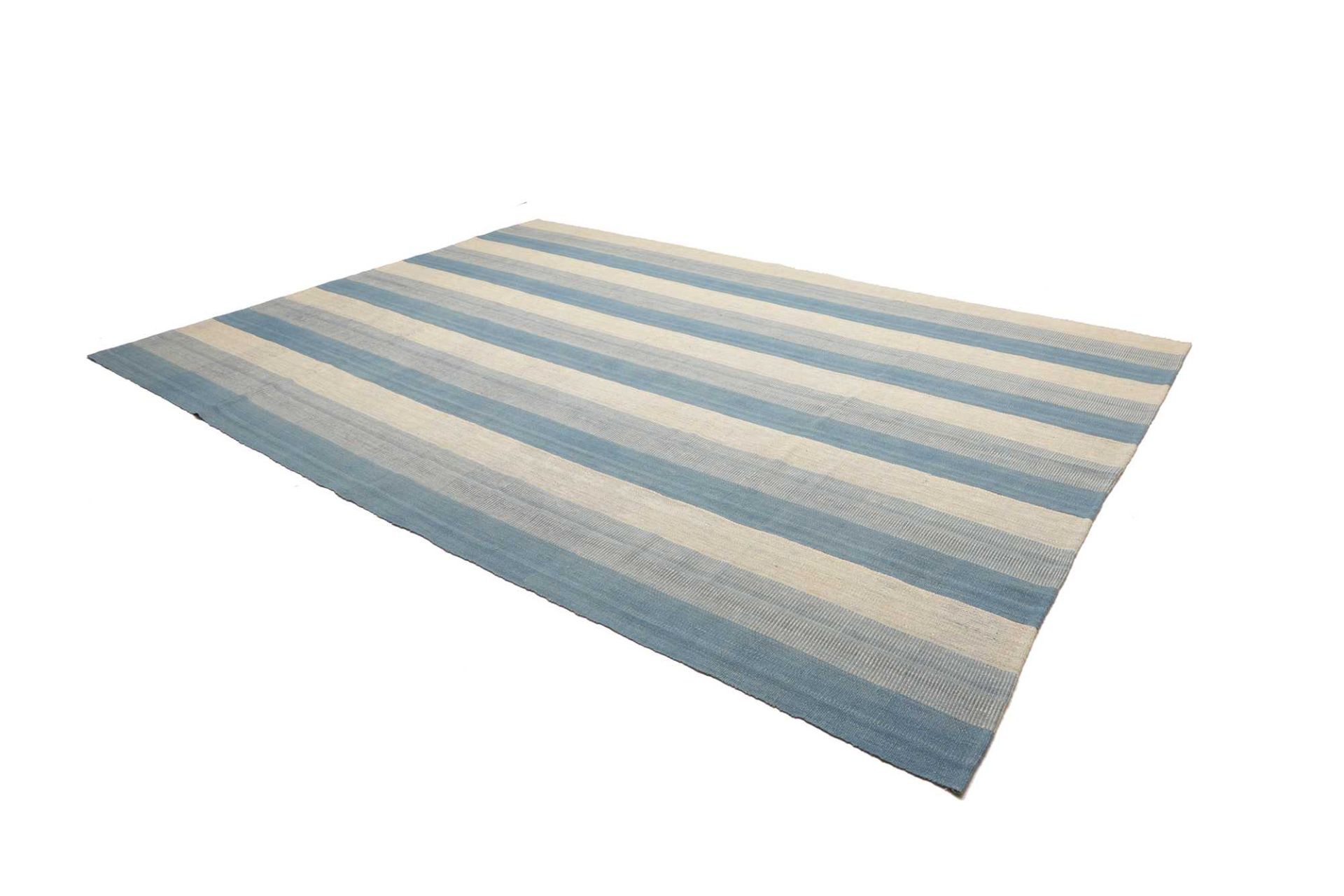 Kilim Persian Rug — hand-woven, 266 × 358 cm, Wool