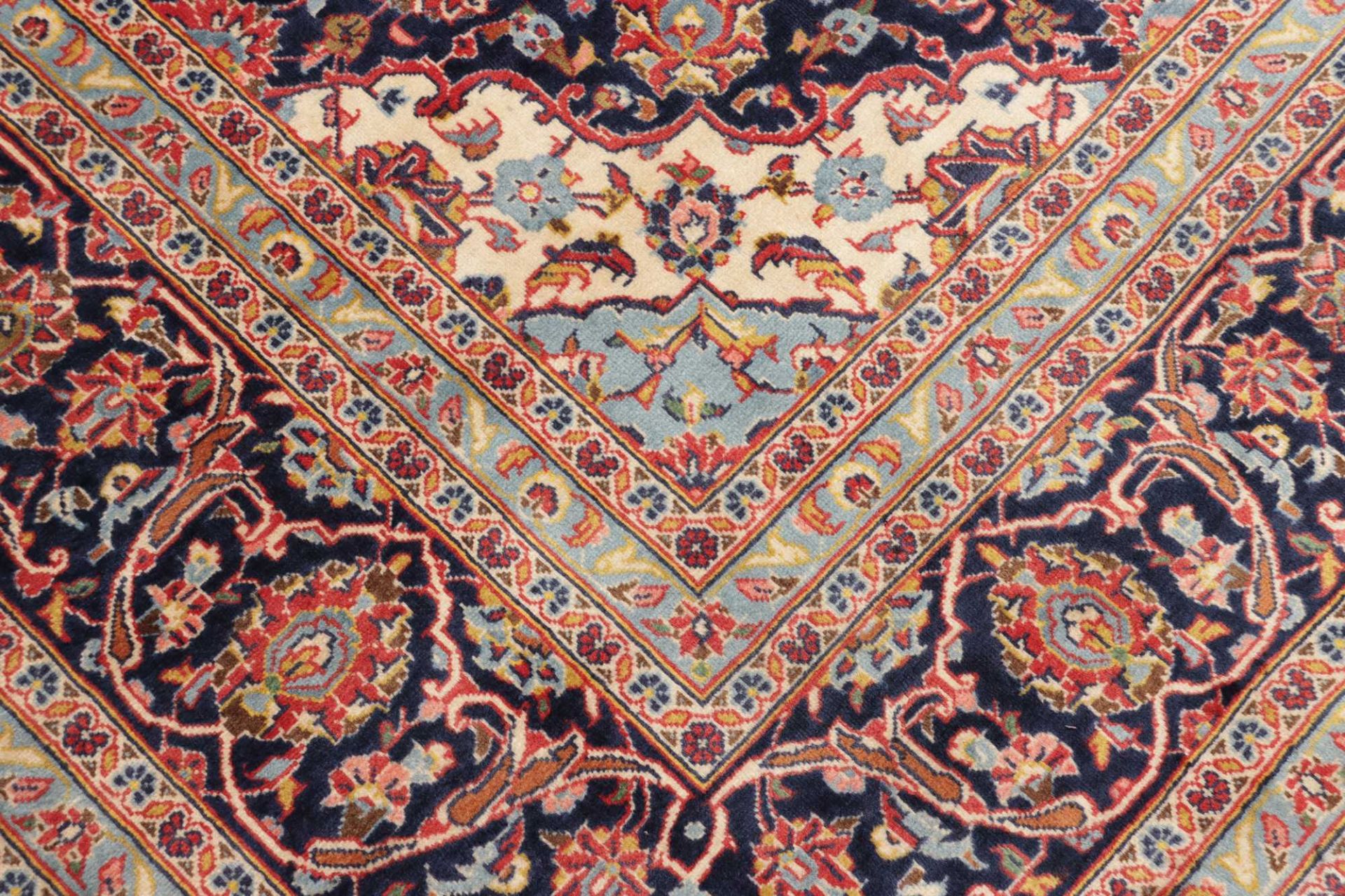 Kashan Persian Rug — hand-knotted, 251 × 364 cm, Wool